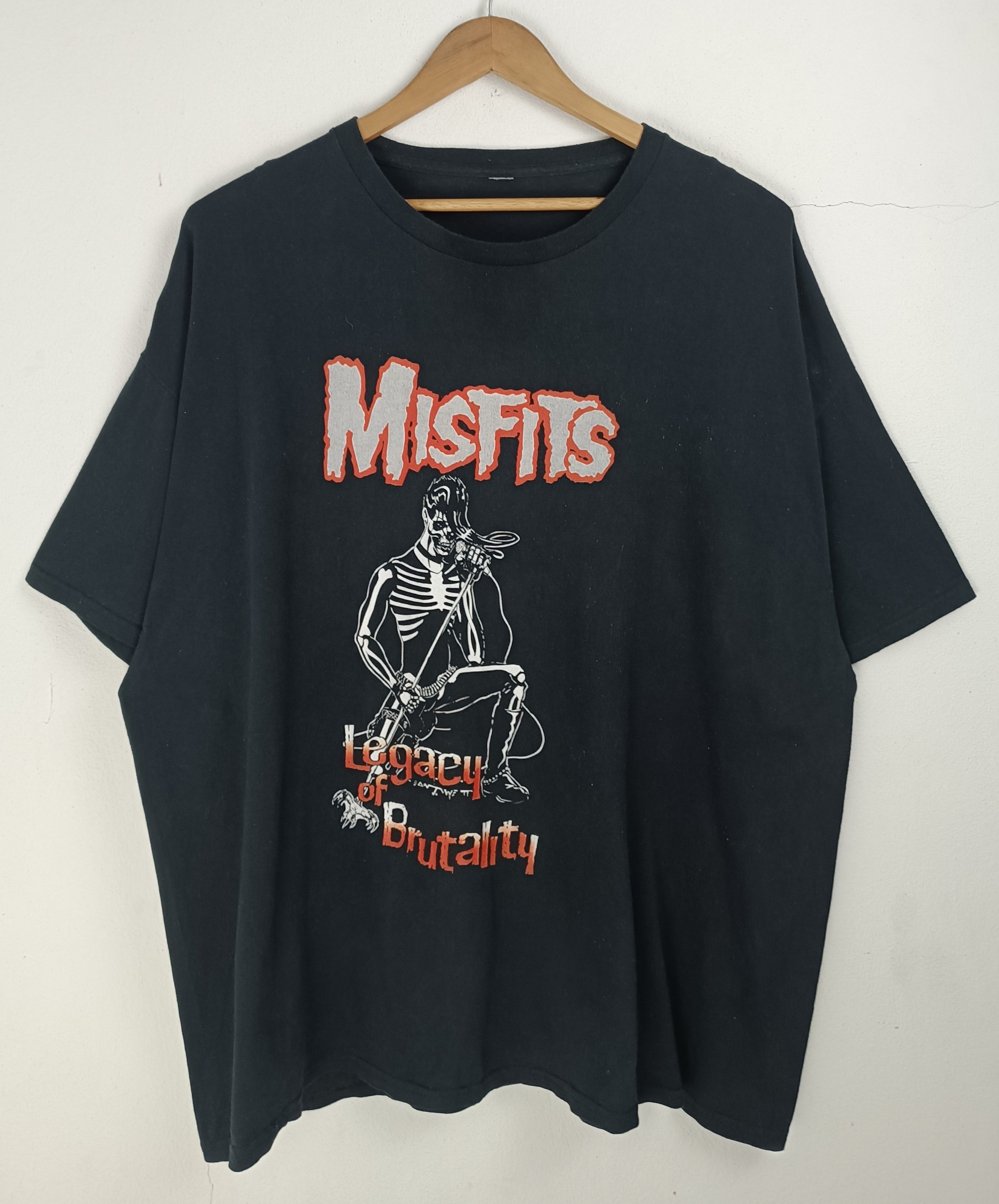 Band Tees VINTAGE MISFITS LEGACY OF BRUTALITY PUNK TEE rancid ramones Size US XXL / EU 58 / 5 - 3 Thumbnail