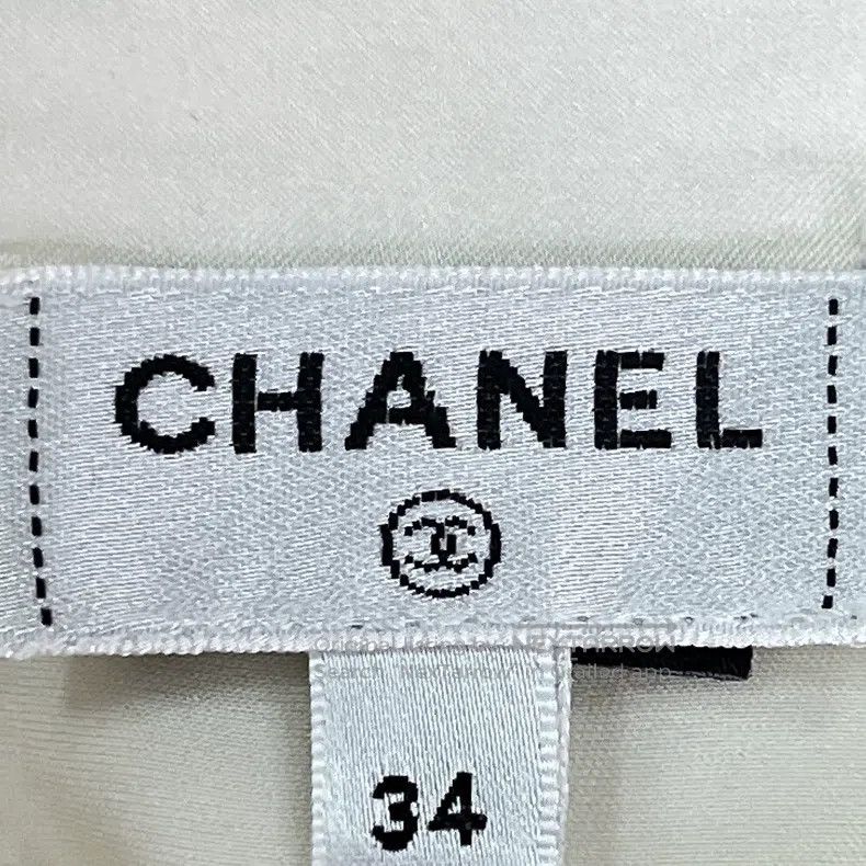 Chanel Chanel Handmade buckle double c rhinestone shirt Size XXS / US 00 / IT 34 - 6 Thumbnail