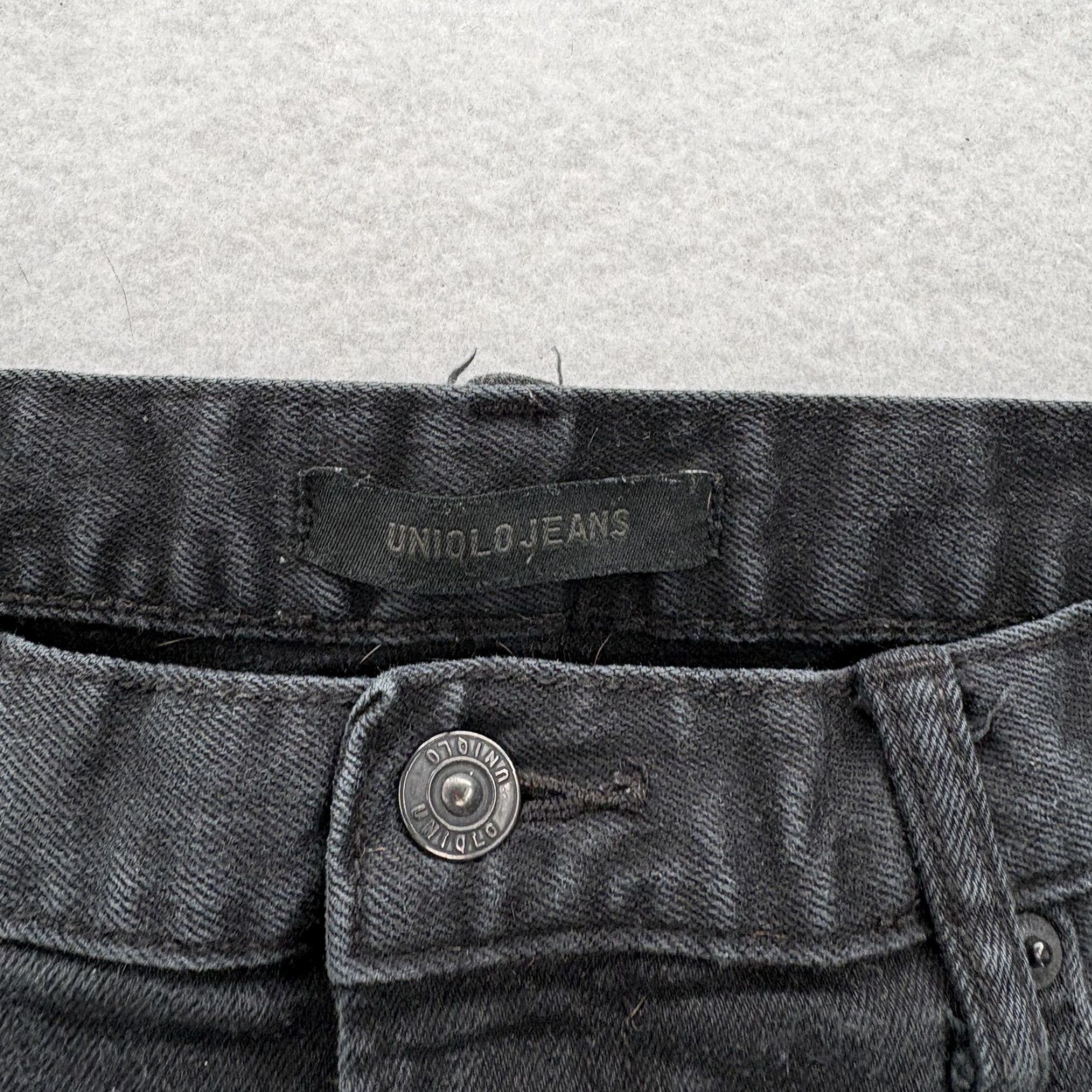 Uniqlo Uniqlo Jeans Mens 33x32 Black Dark Wash Slim Skinny Selvage Stretch Denim Pants Size US 33 - 4 Thumbnail