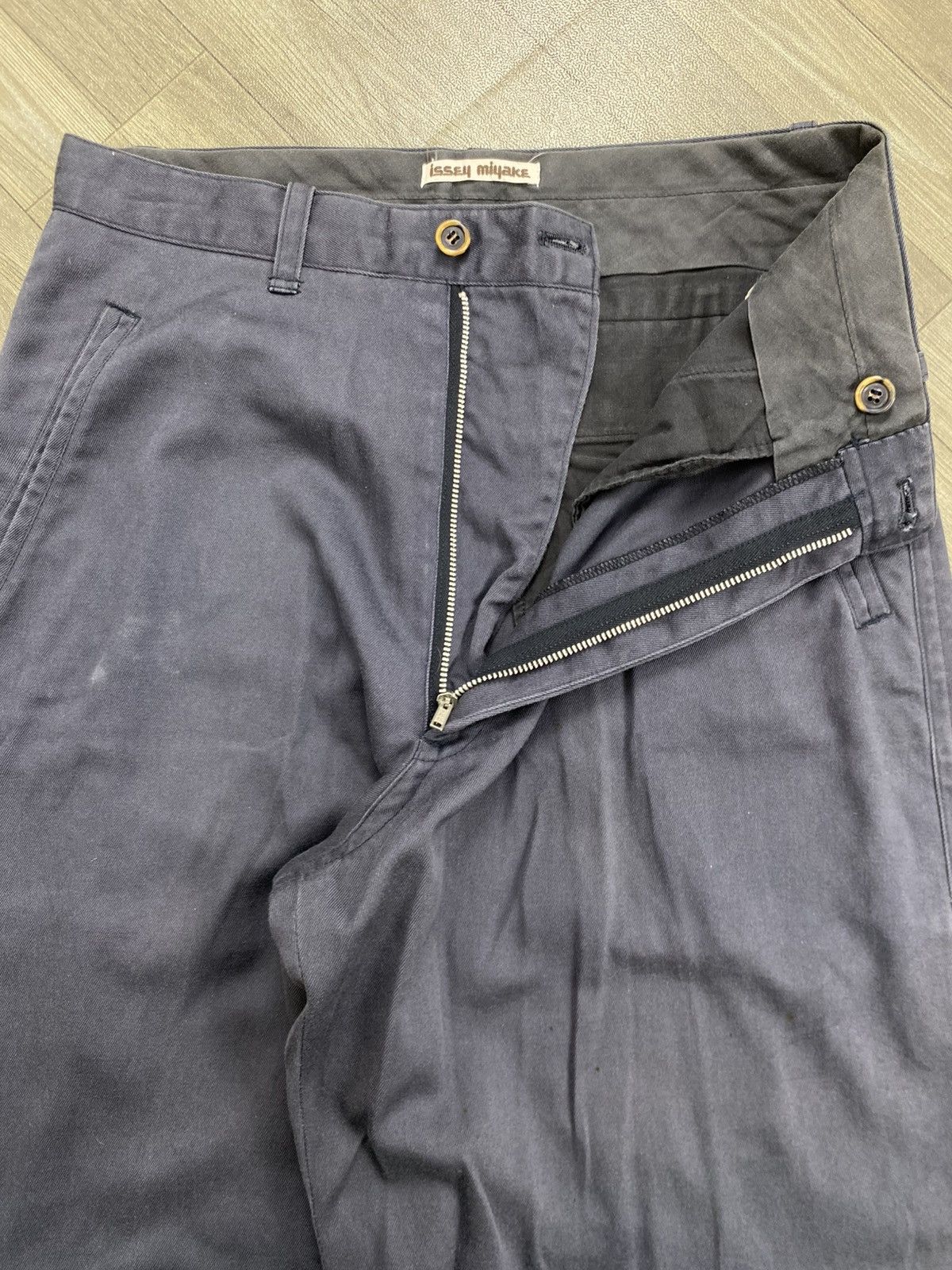 Issey Miyake 1990s Vintage Issey Miyake Men Slack Casual Pants Designer Size US 30 / EU 46 - 7 Thumbnail