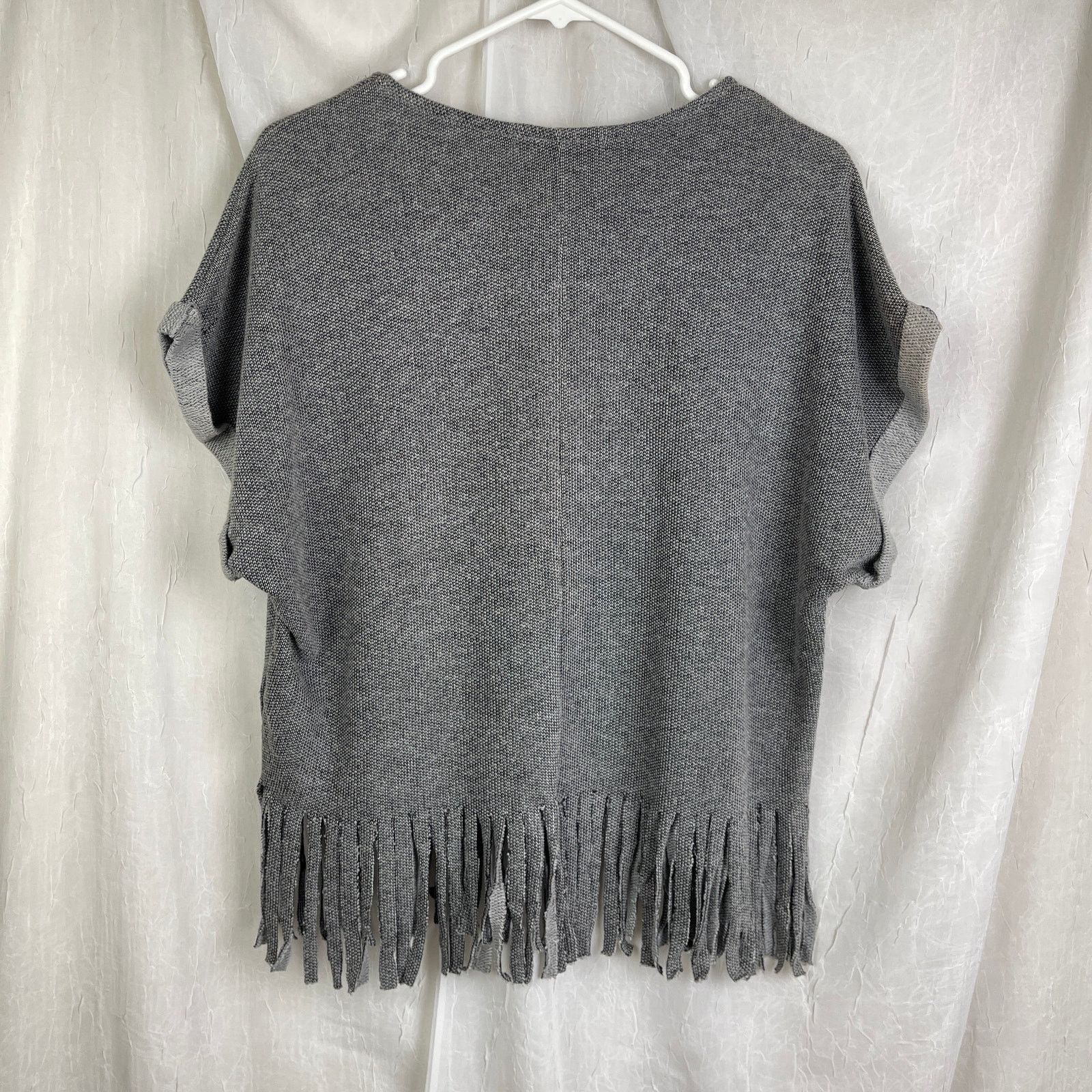 Forever 21 Forever 21 Grey Black Studded Fringe Top Southwestern Print Size S / US 4 / IT 40 - 17 Thumbnail
