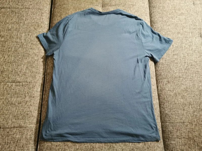 Cerruti 1881 Cerruti 1881 t shirt in blue. 100% cotton. Size S. Size US S / EU 44-46 / 1 - 3 Thumbnail