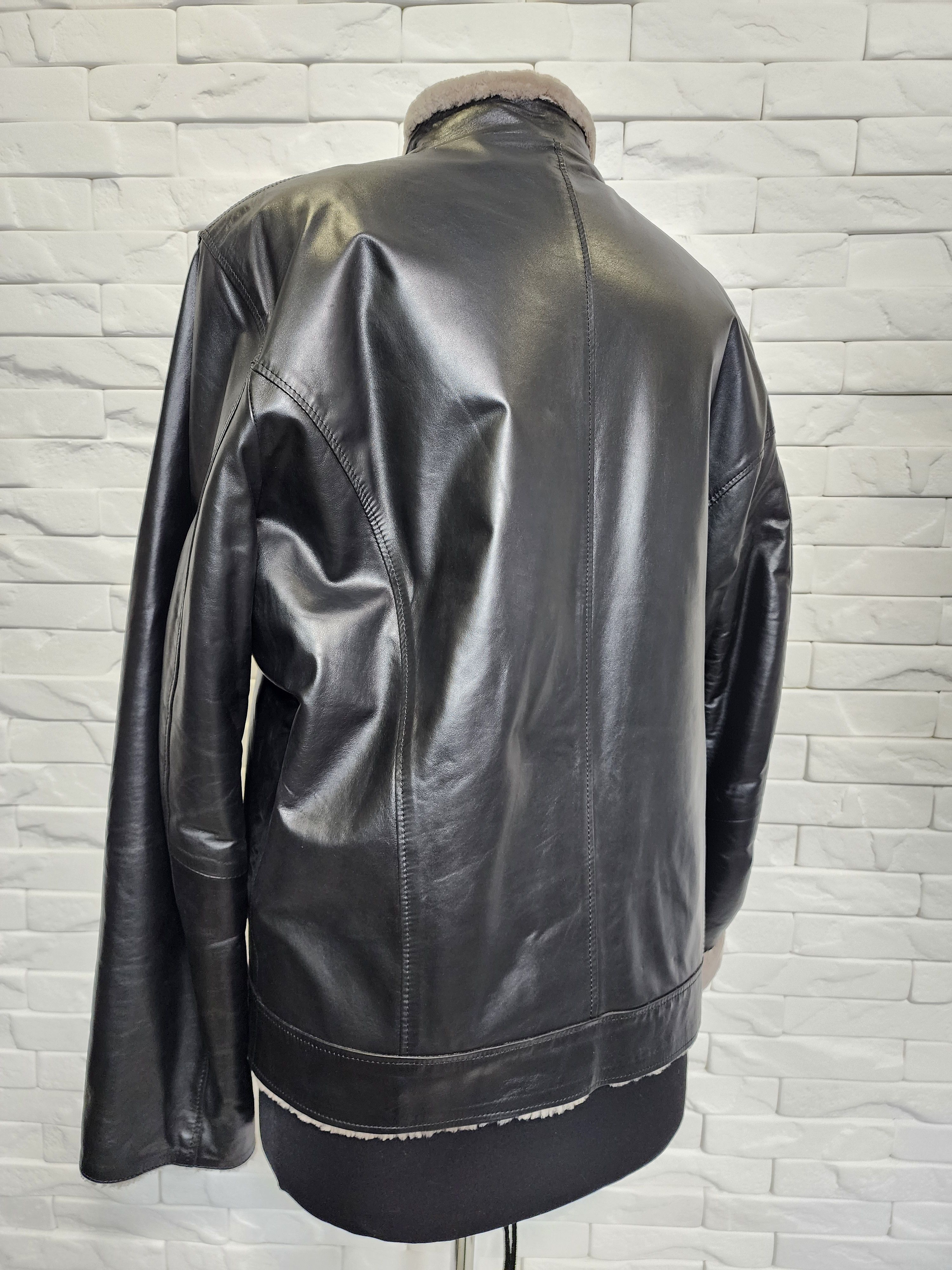 Genuine Leather Men's Black Leather Fur Jacket: Genuine Fur, Metal Zipper Size US L / EU 52-54 / 3 - 6 Thumbnail