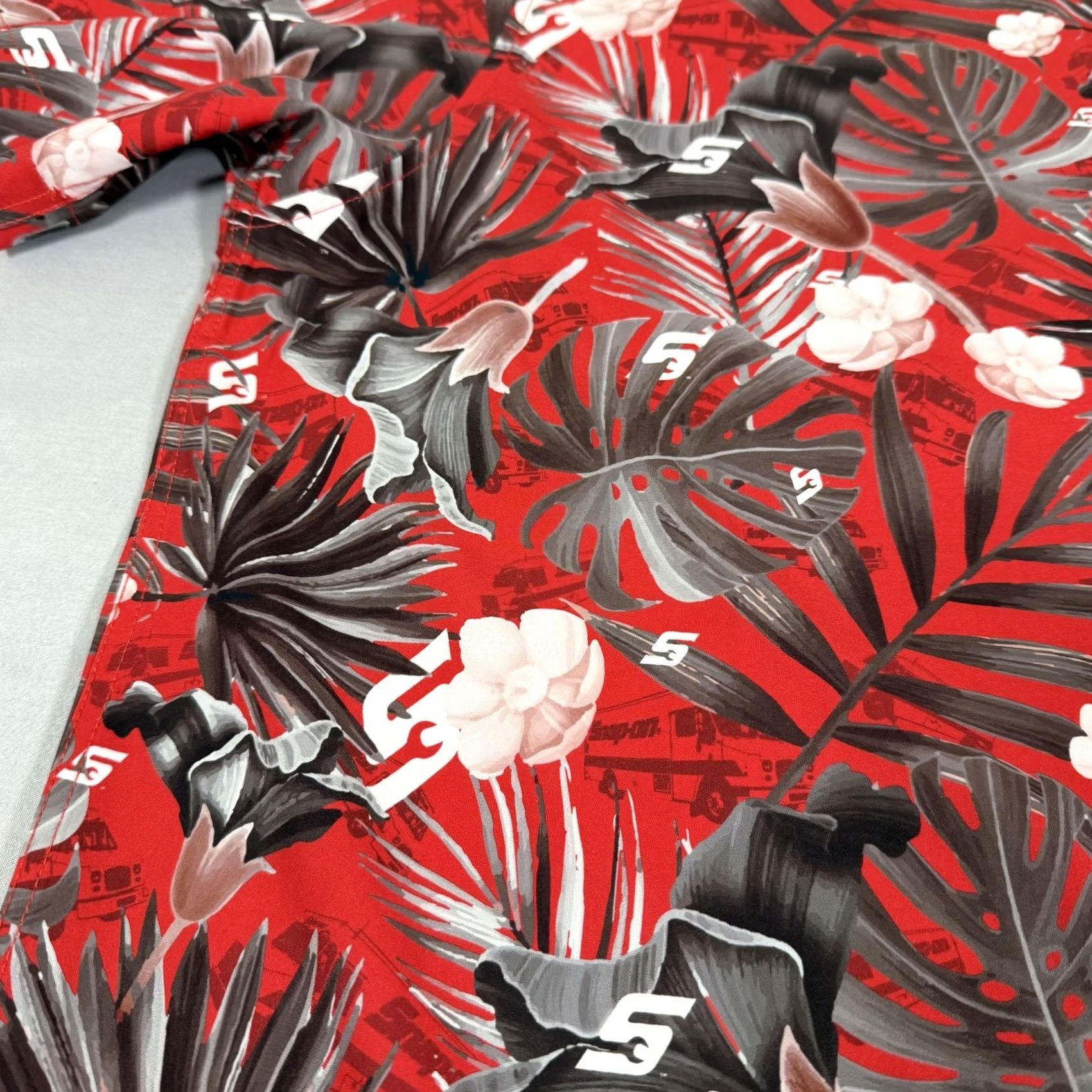 ALOHAS Dixxon Shirt Mens L Red Floral Hawaiian Button Up Short Sleeve Collared Snap-On Tool Graphic Size US L / EU 52-54 / 3 - 6 Thumbnail