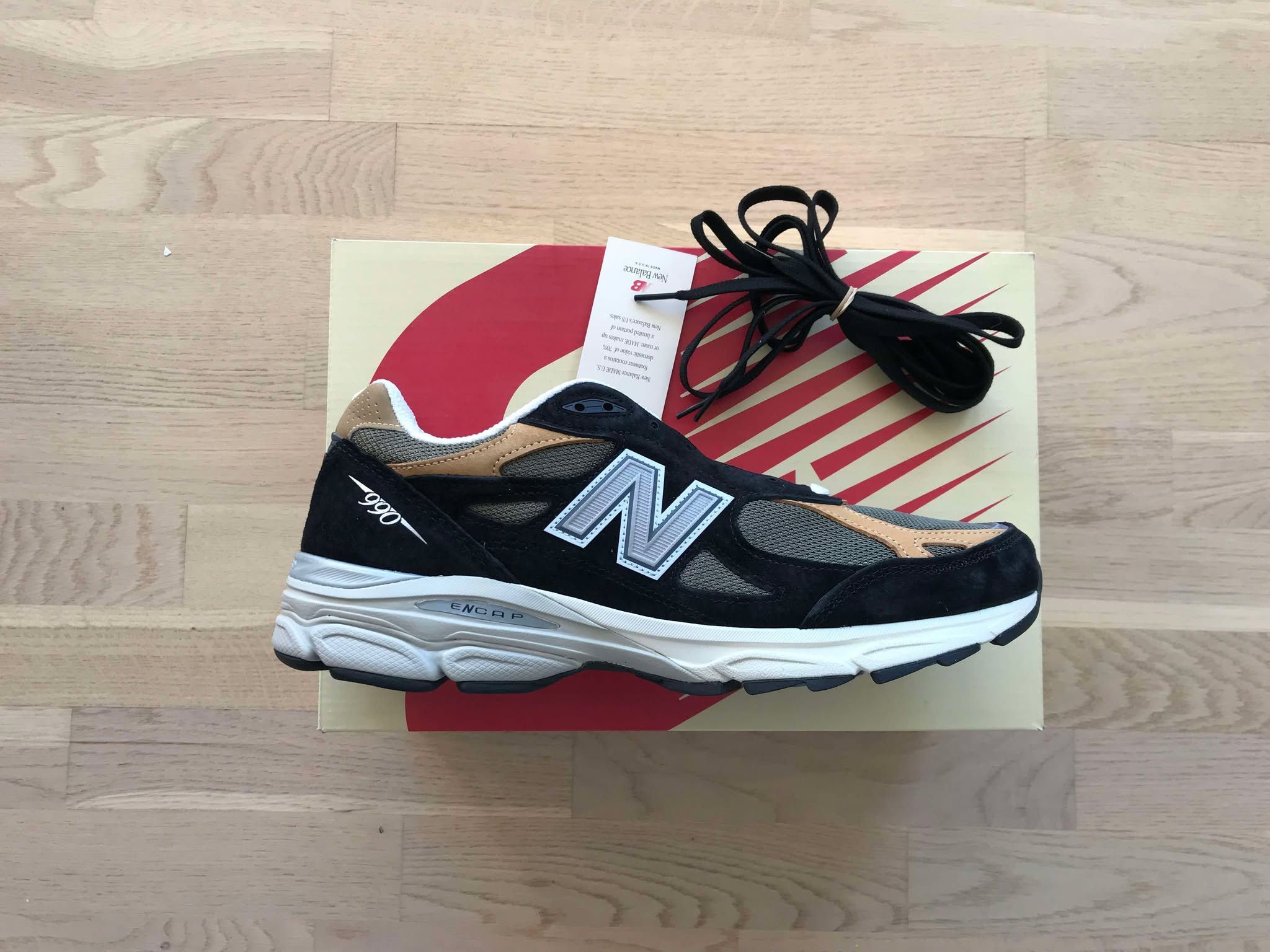 New Balance New Balance M990BB3 Size US 12 / EU 45 - 1 Thumbnail