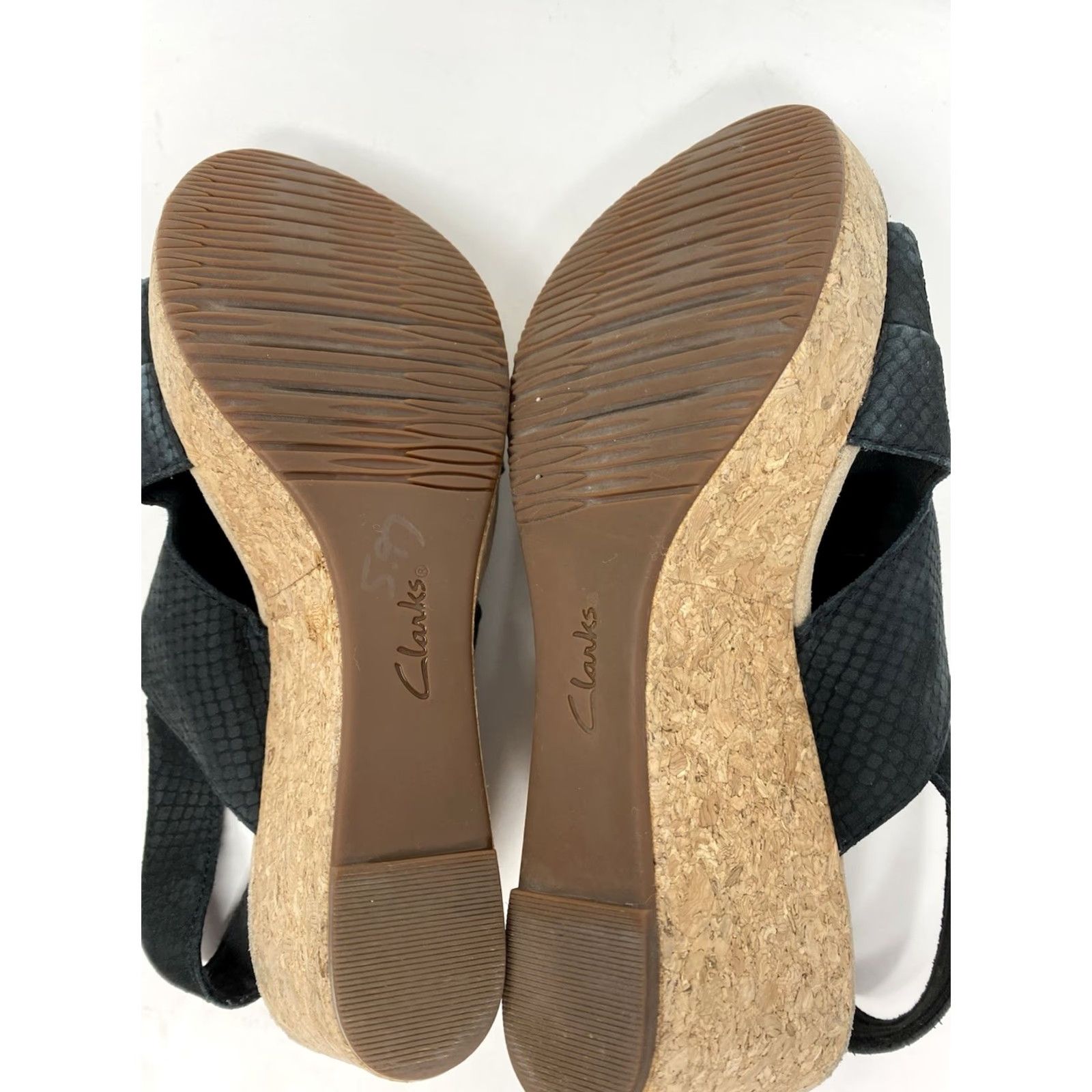 Clarks Clarks Wedge Sandals Sandal Women Black Leather Upper Hook & Loop Adjustable Strap Cushioned Comfort 9.5W Modern Clarks Collection Sandal Size 9.5US Size US 10 / IT 40 - 6 Thumbnail