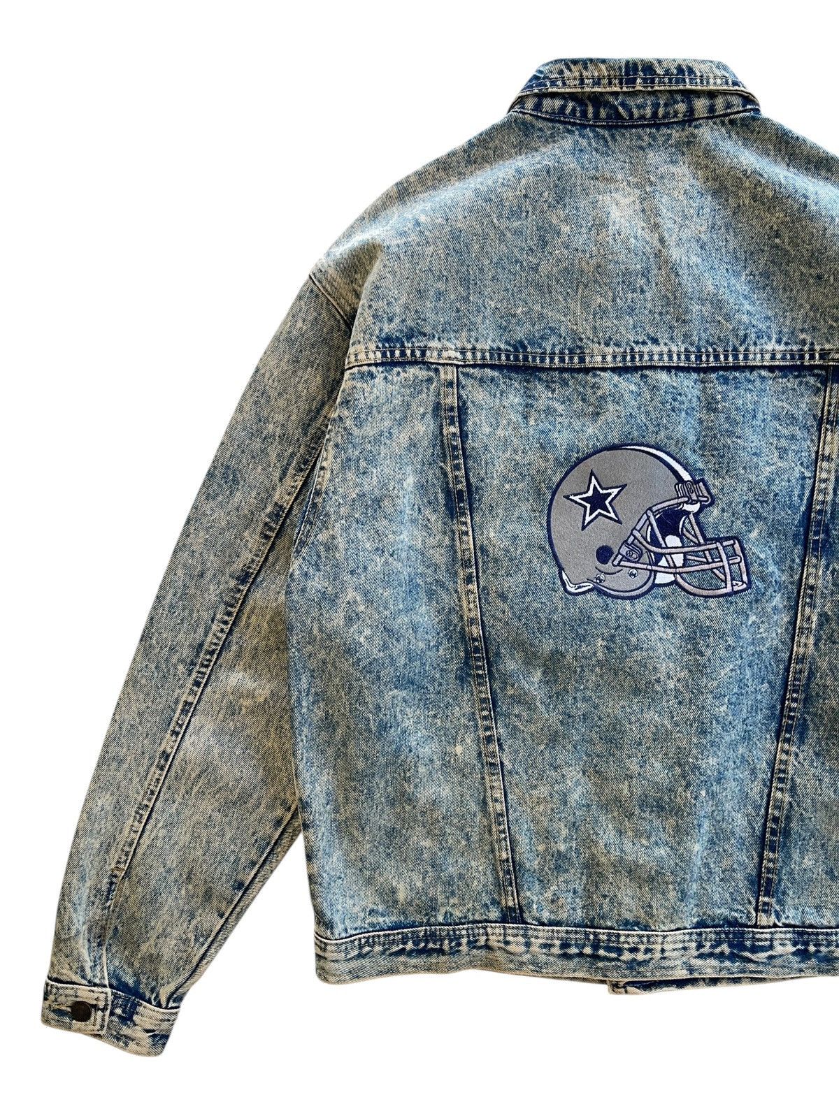 Vintage Vintage Dallas Cowboys Dusted Denim Acid Wash Jacket Size US L / EU 52-54 / 3 - 6 Thumbnail