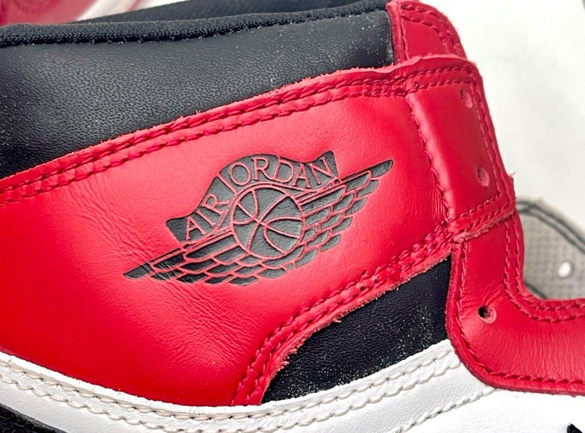 Jordan Brand 1994 Air Jordan 1 ‘CHICAGO’ Size US 10 / EU 43 - 8 Thumbnail
