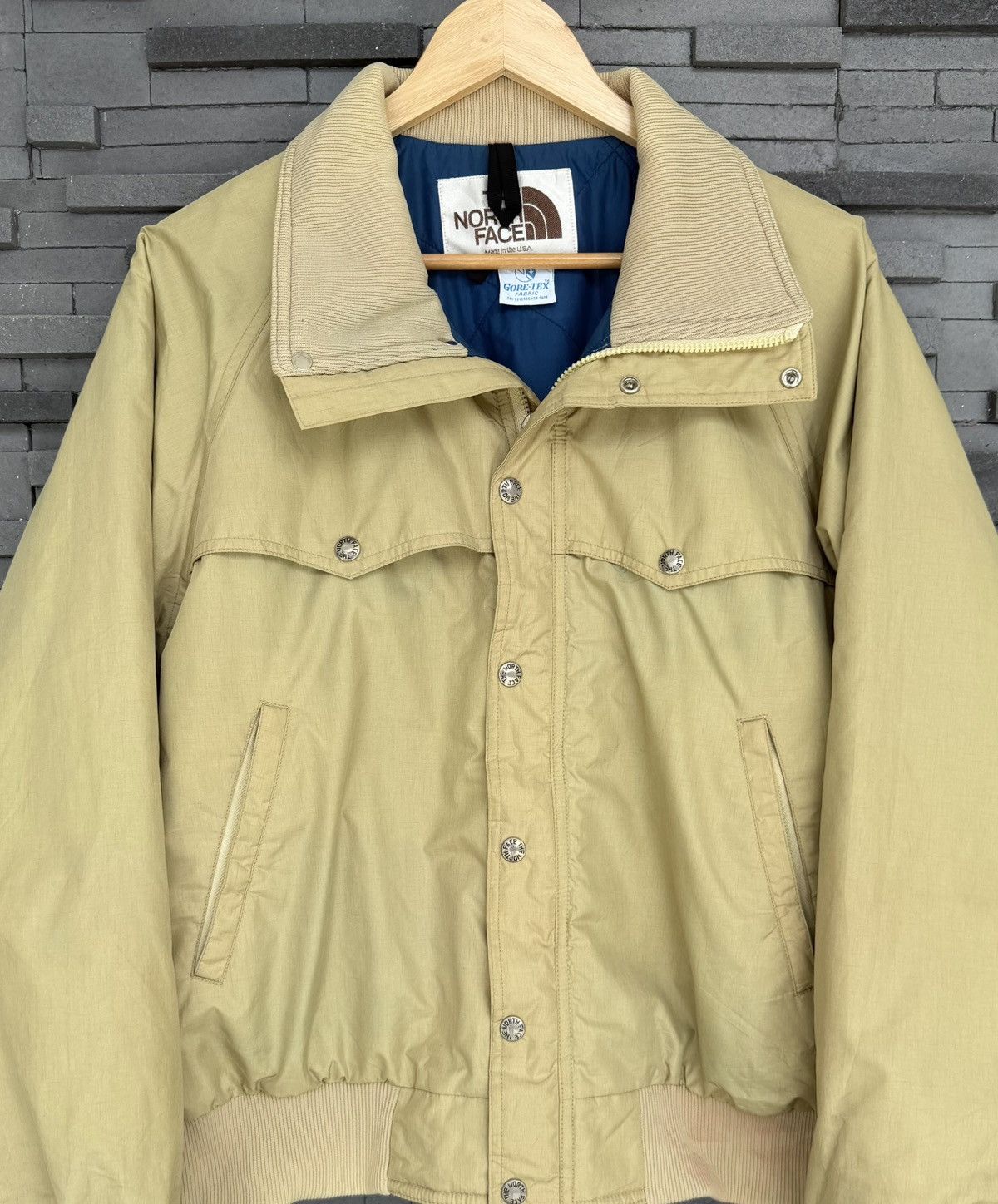 The North Face Vintage The North Face GoreTex Jacket Talon Zip Beige Bomber Size US M / EU 48-50 / 2 - 5 Thumbnail