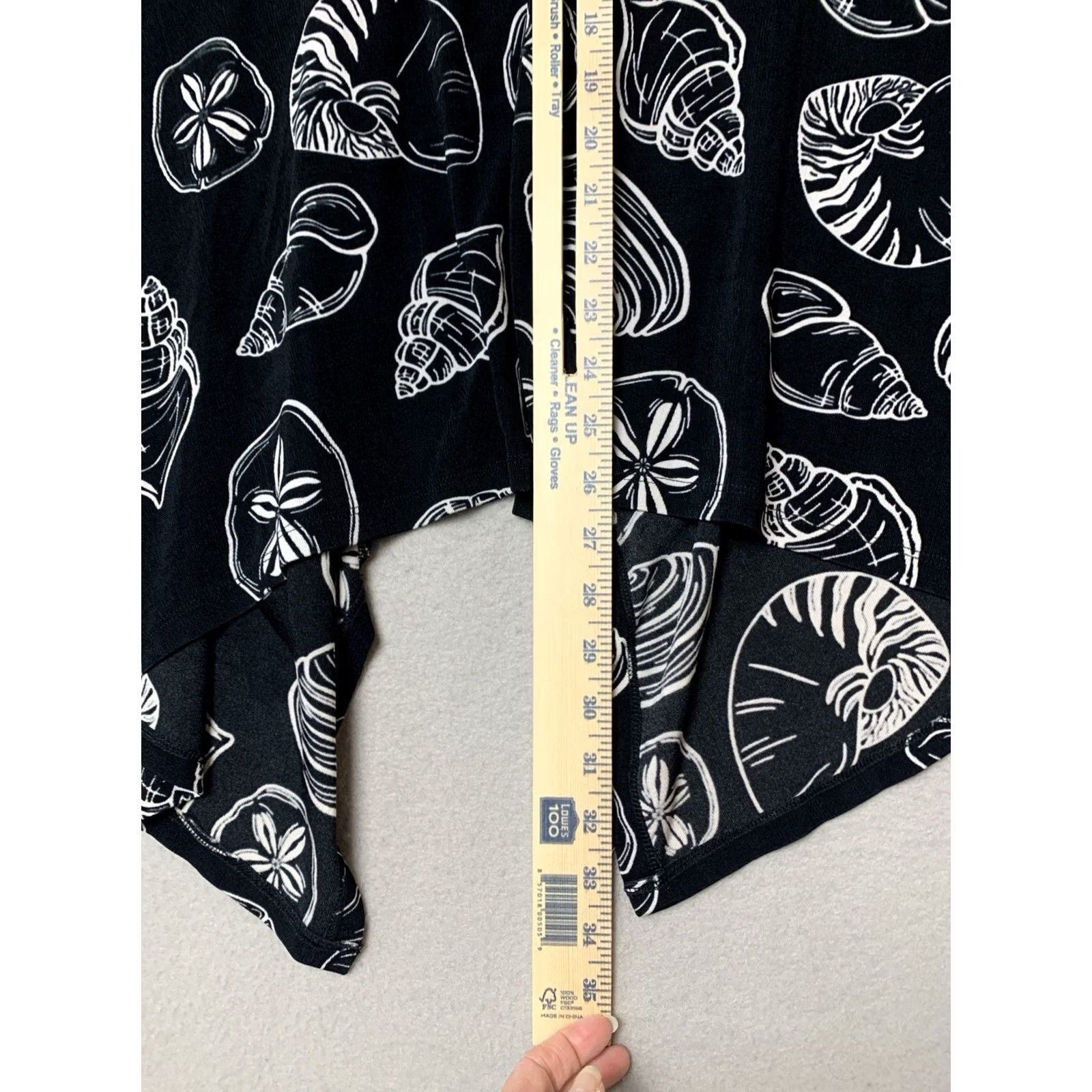 Vintage VINTAGE Chico’s Travelers Cardigan Womans Sz Medium Black Shell Print Slinky Open Front Size M / US 6-8 / IT 42-44 - 8 Thumbnail