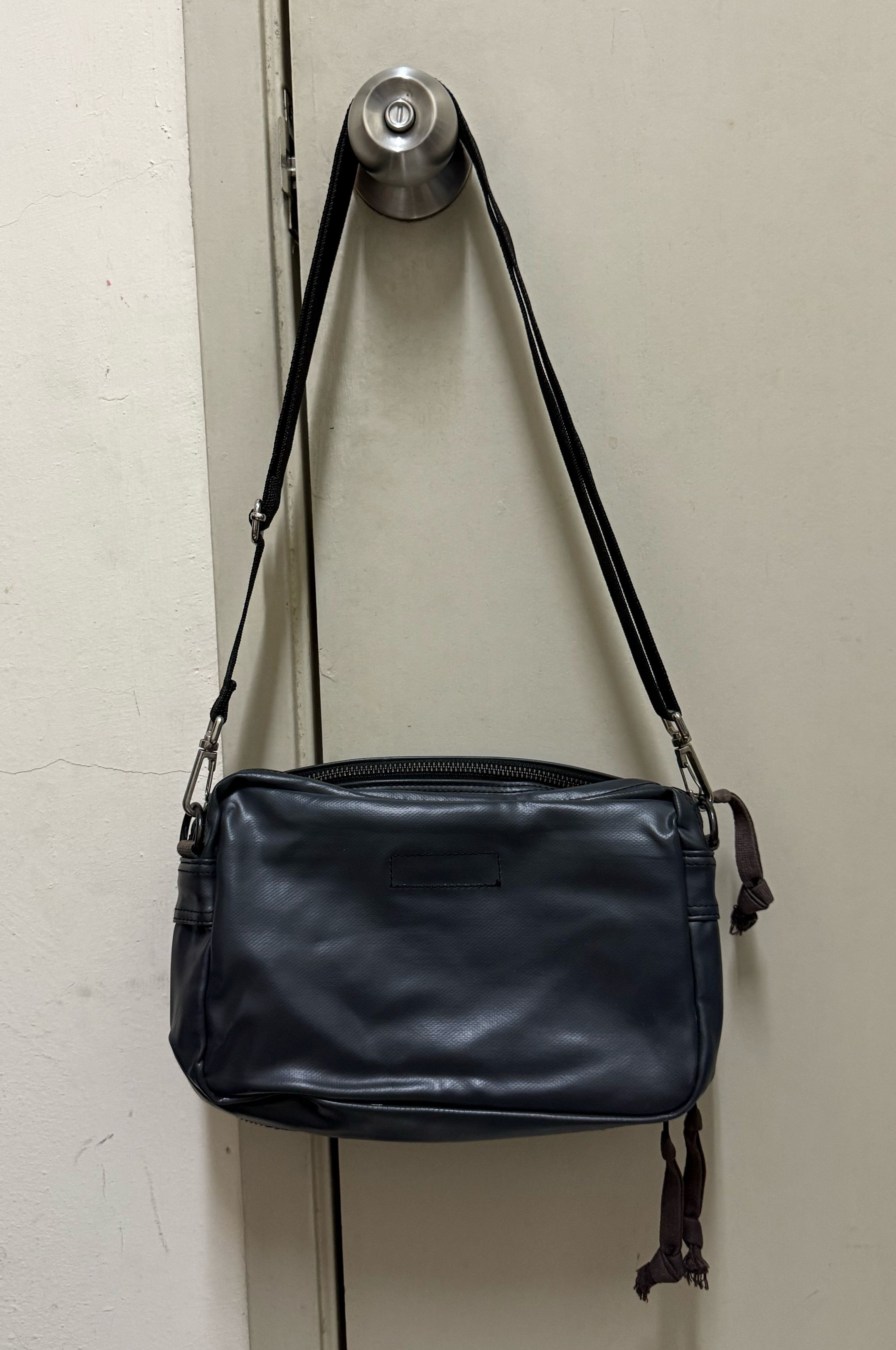 Porter Luggage Label Porter Sling Bag / Cross Body Bag /Clutch Bag Size ONE SIZE - 4 Thumbnail