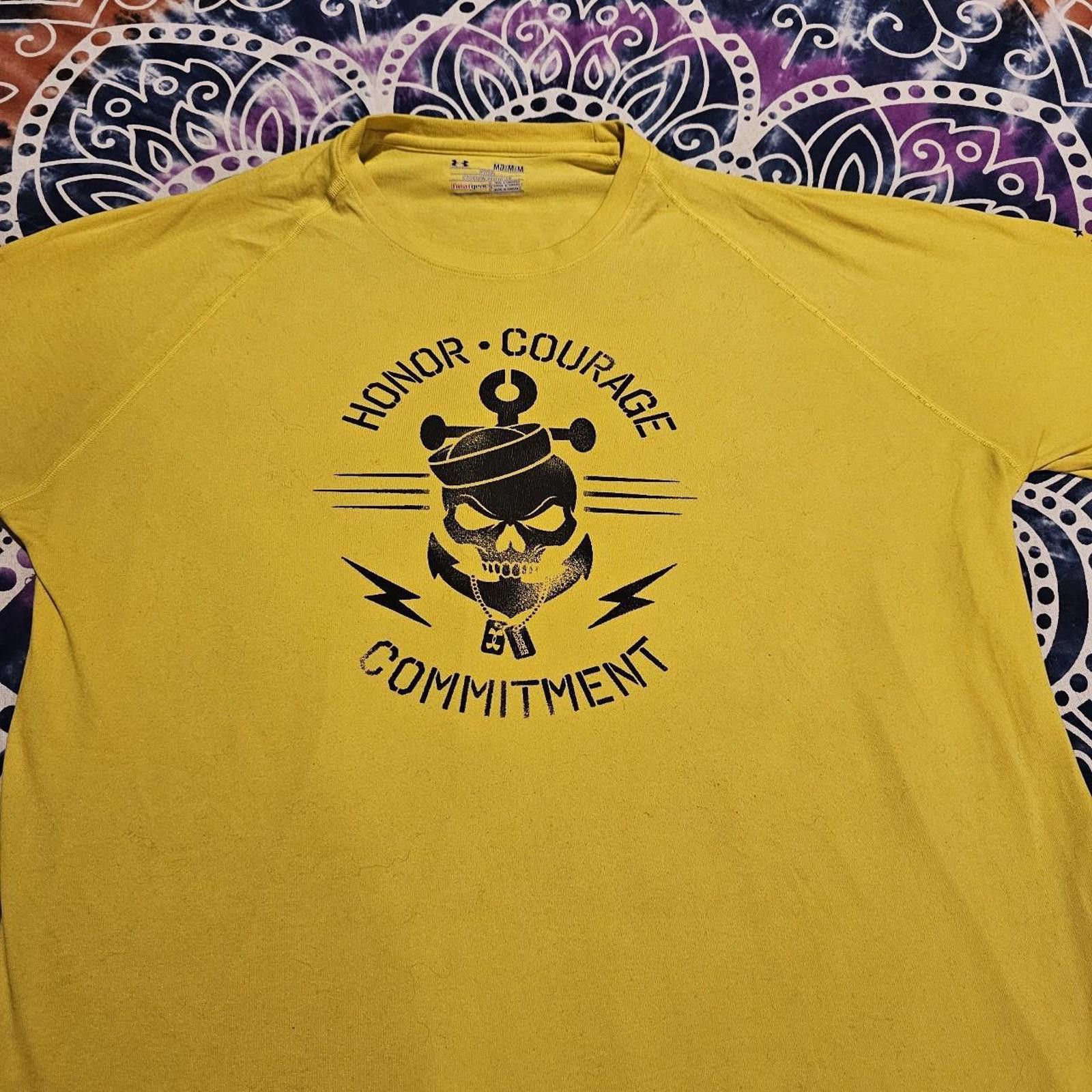Under Armour Under Armour Men's Yellow and Navy T-shirt Size US M / EU 48-50 / 2 - 2 Thumbnail