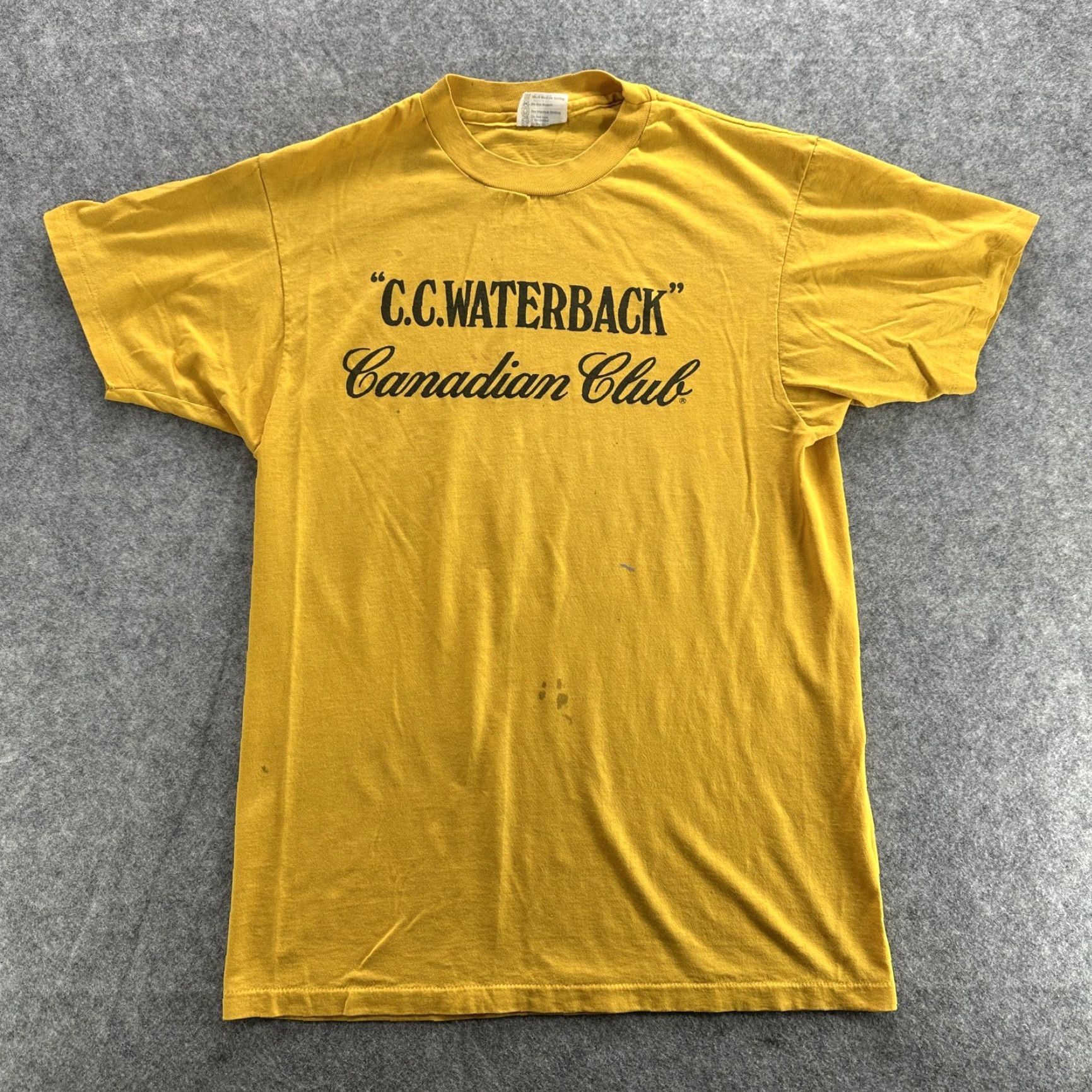 Hanes VINTAGE Canadian Club Shirt Mens Large Yellow C.C. Waterback Bar Promo 80s Size US L / EU 52-54 / 3 - 2 Thumbnail