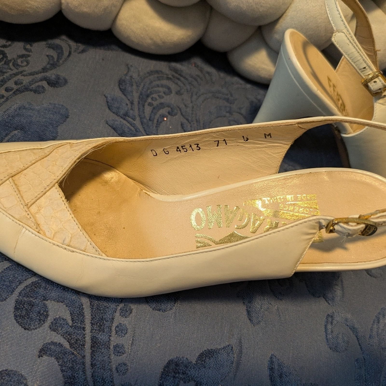 Salvatore Ferragamo Vintage Salvatore Ferragamo Slingback Cream Heels Size 5 Size US 5 / IT 35 - 5 Thumbnail