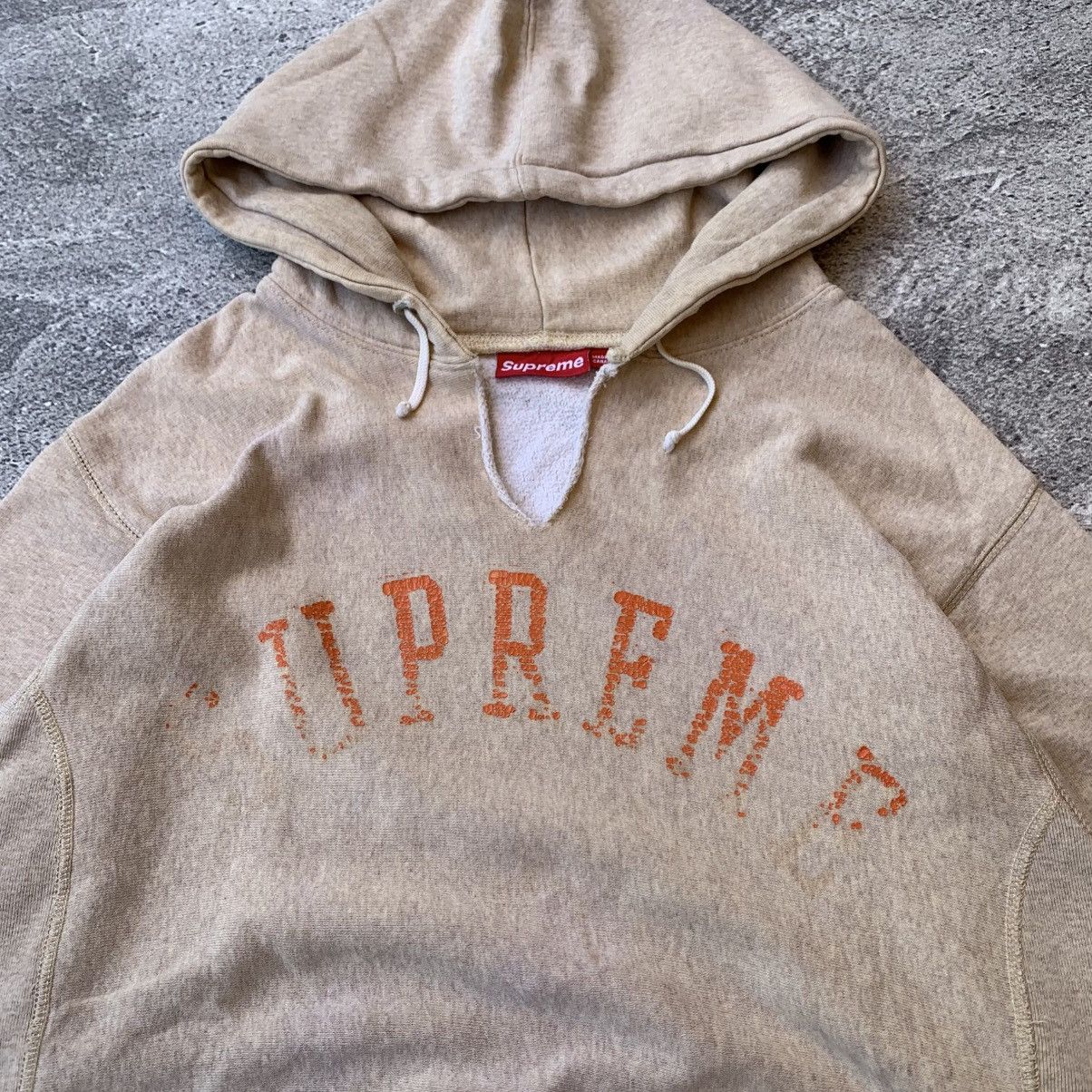 Supreme × Vintage Vintage 90’s Supreme Distressed Hoodie Size US L / EU 52-54 / 3 - 6 Thumbnail