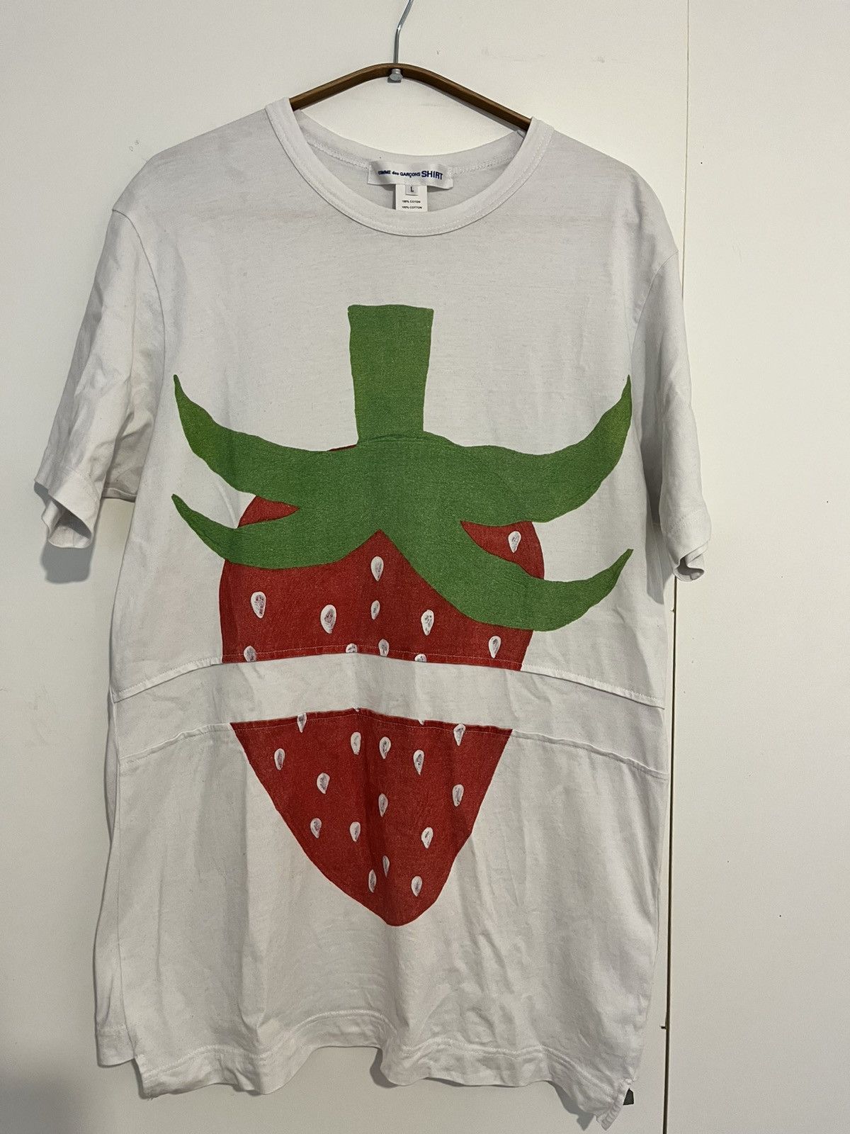 Comme des Garcons SHIRT Comme des garçons shirts strawberry t-shirts Size US M / EU 48-50 / 2 - 1 Thumbnail