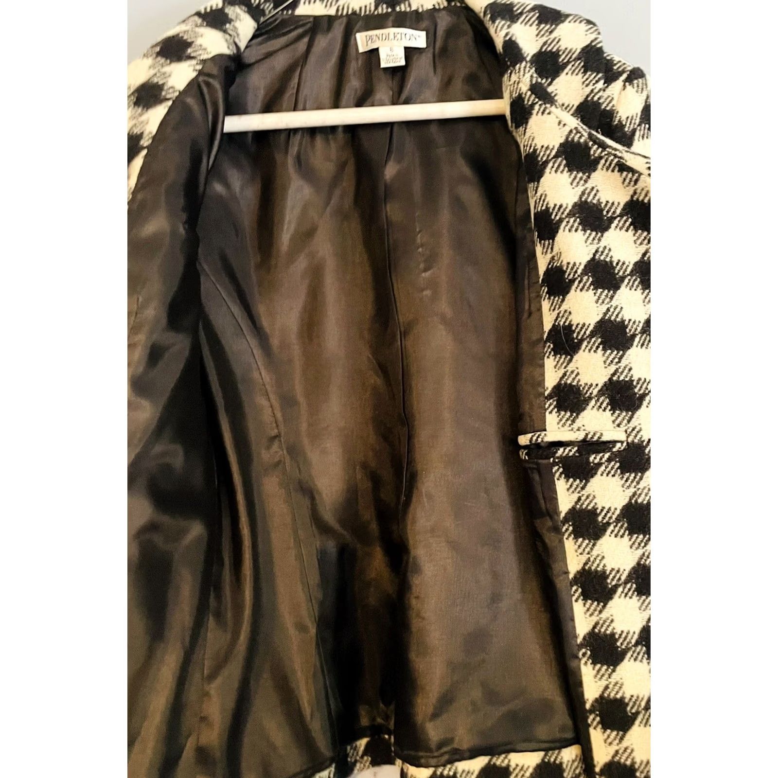 Pendleton Pendleton Houndstooth Jacket Wool Black & White Women’s Size 6 Medium Button Mid Length Multicolor Pattern Argyle/Diamond Wool Blend Lining Size M / US 6-8 / IT 42-44 - 7 Thumbnail