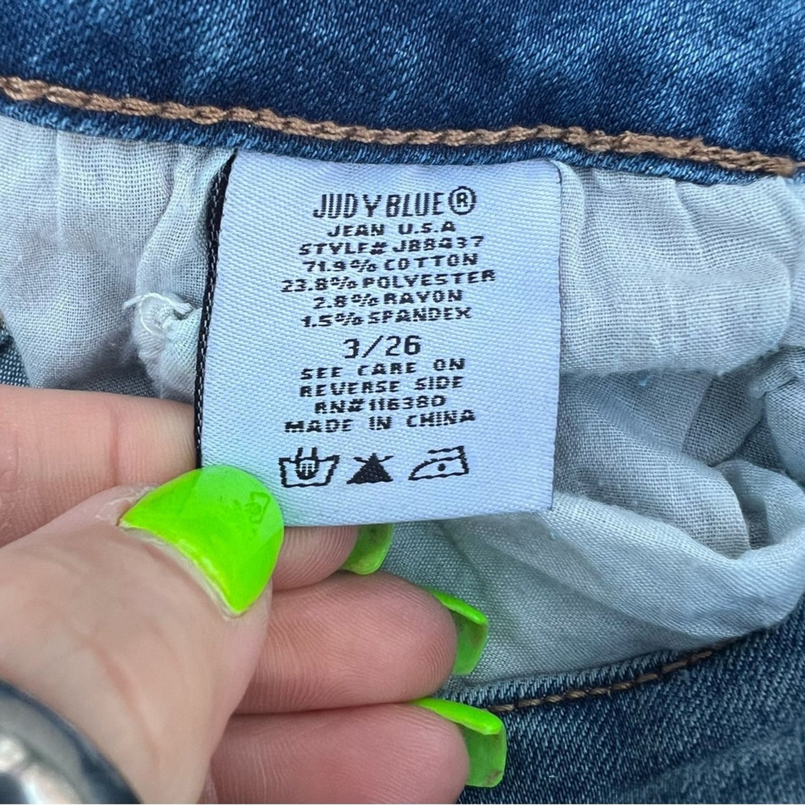 Judy Blue Judy Blue Relaxed Crop Flare Stretch Jeans 3/26 Size 26" / US 2 / IT 38 - 4 Thumbnail
