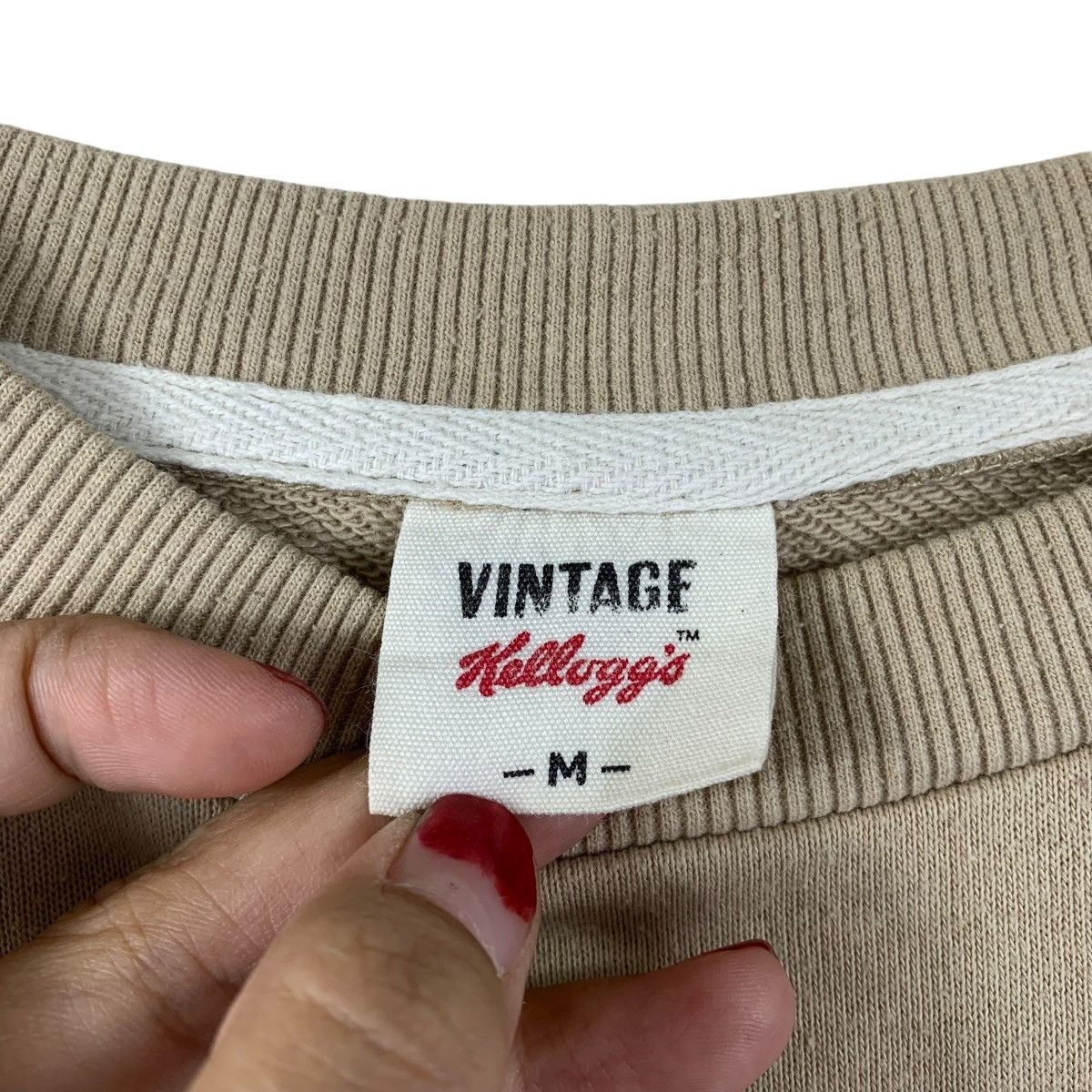 Vintage Vintage Kellogg’s Tony the Tiger “Frosted Flakes” Sweatshirt Size US M / EU 48-50 / 2 - 3 Thumbnail