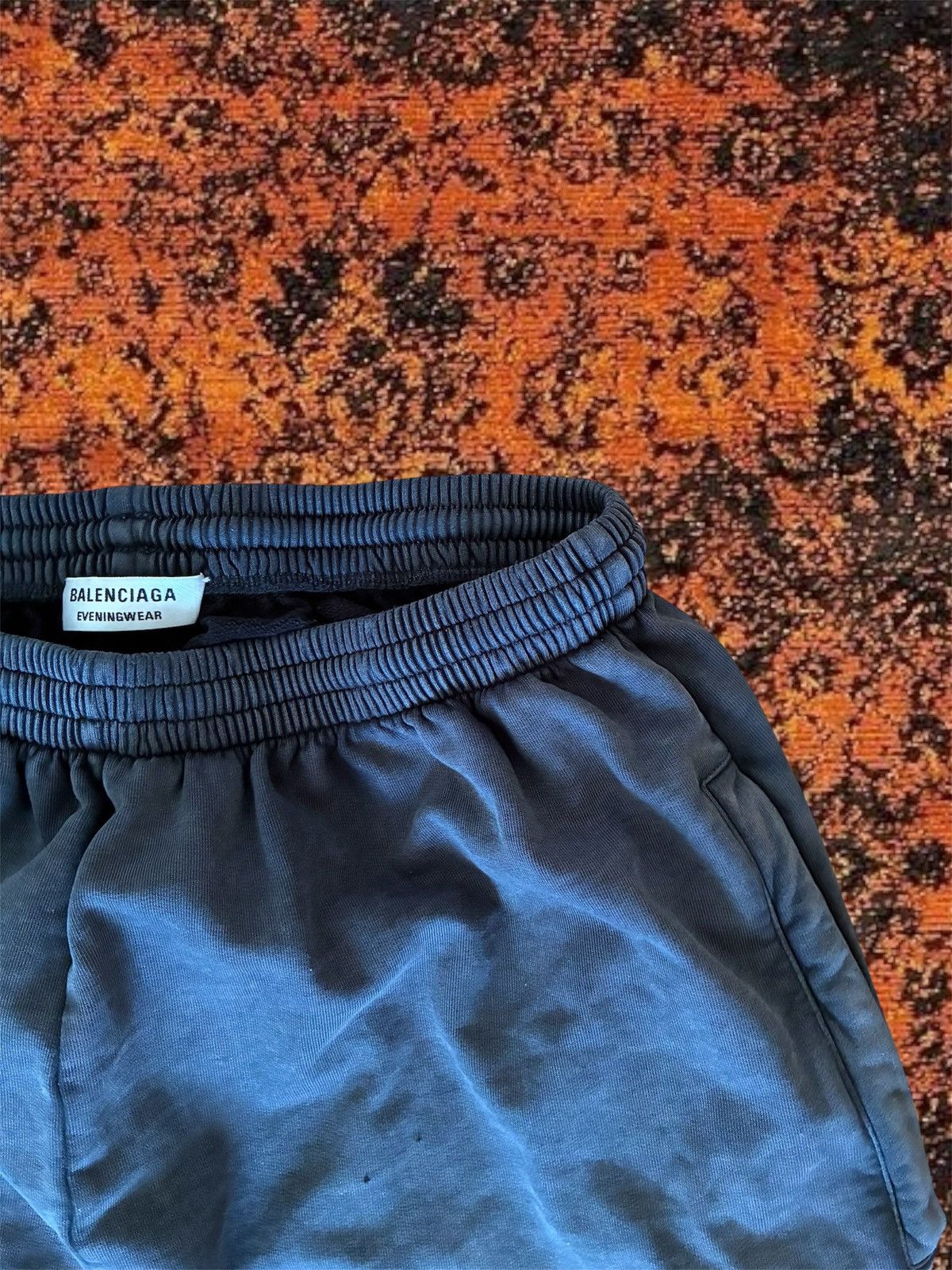 Balenciaga Balenciaga EveningWear Crinkled Sweatpants Size US 30 / EU 46 - 5 Thumbnail