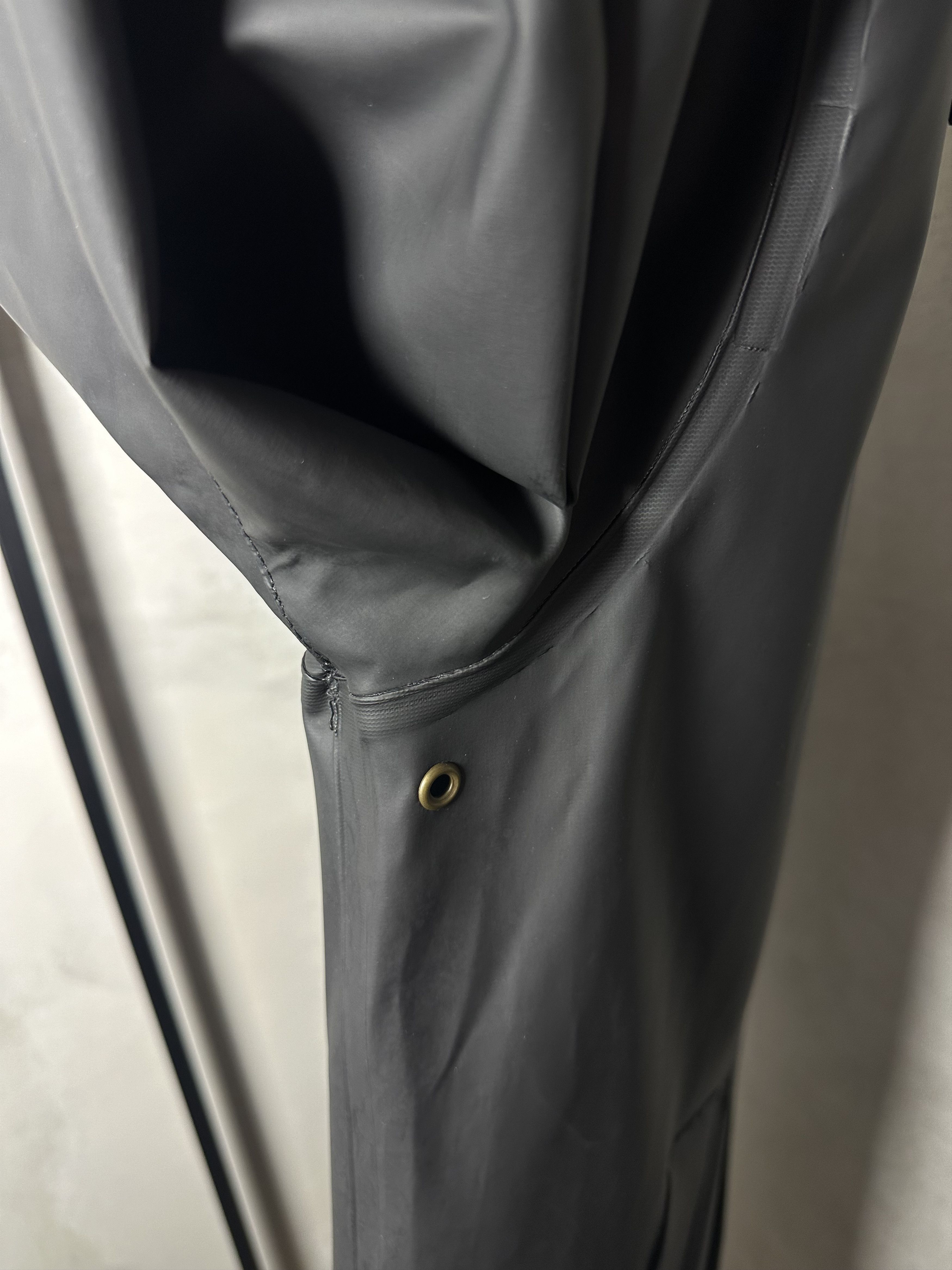 Vetements Vetements - F/W 18 - Oversized Rain Coat Size US L / EU 52-54 / 3 - 12 Thumbnail