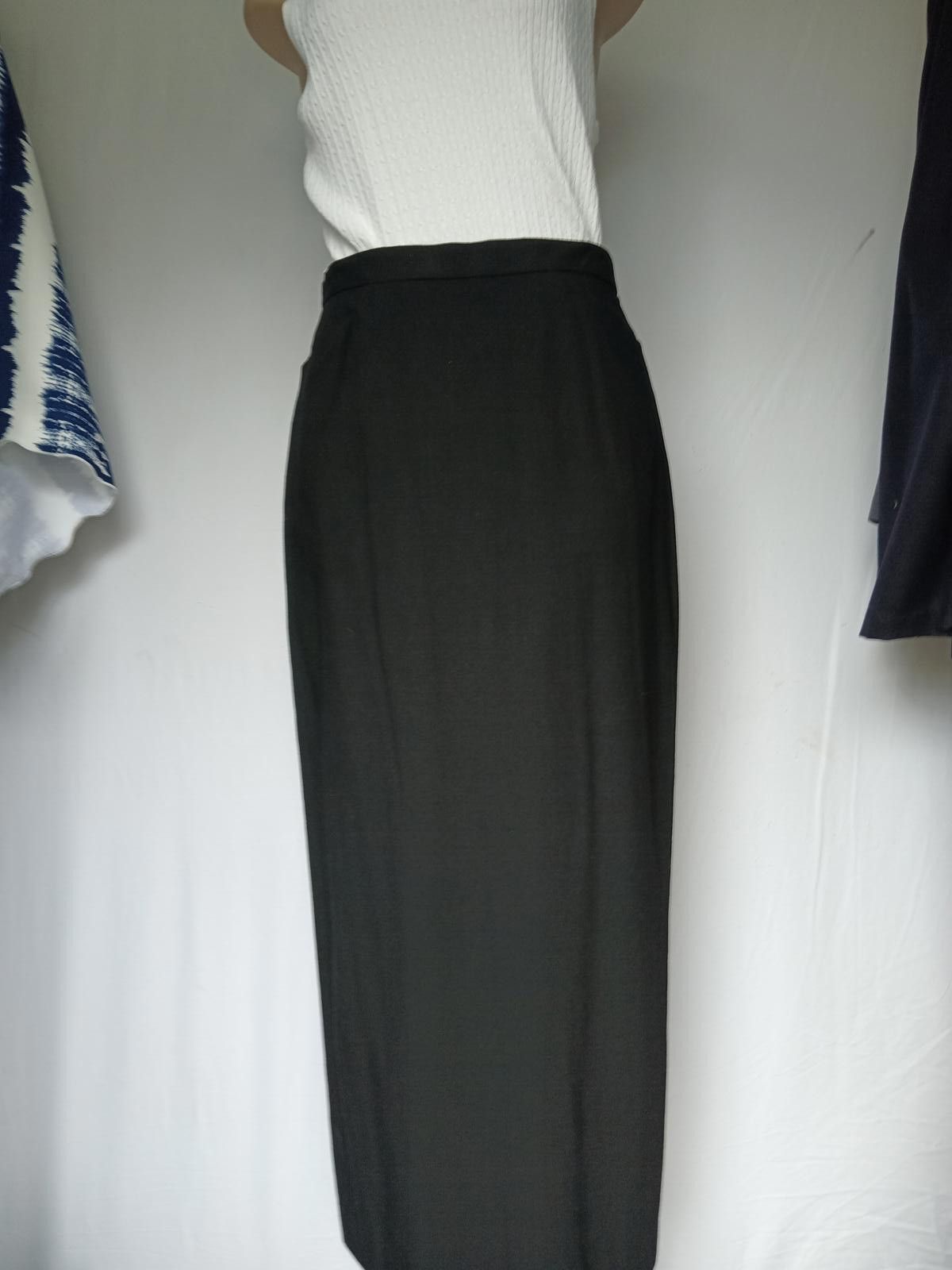 Designer Elegant Black Maxi Skirt by Pina Rowan - Size 10 Size 32" / US 10 / IT 46 - 2 Thumbnail