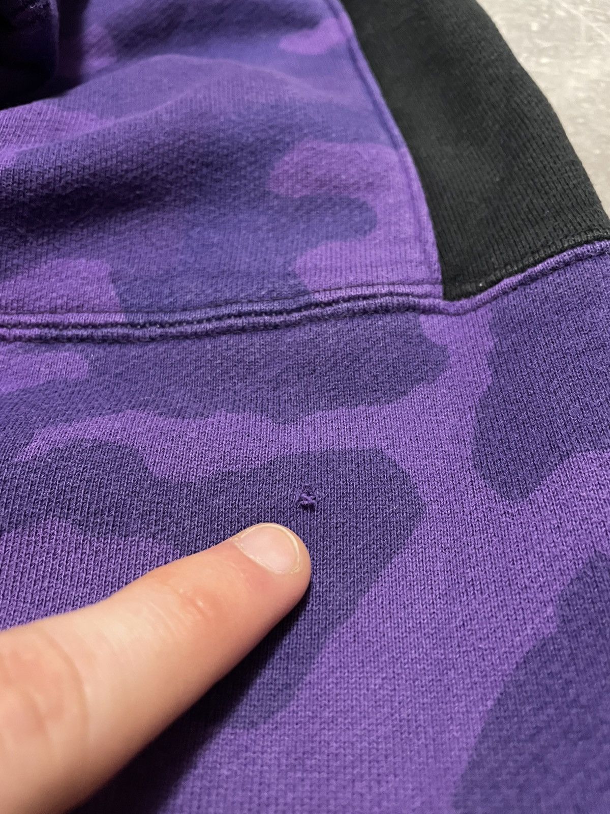 NBA × Nike Vintage Nike NBA LA Lakers Lebron Hoodie Purple Camo Size US M / EU 48-50 / 2 - 20 Thumbnail