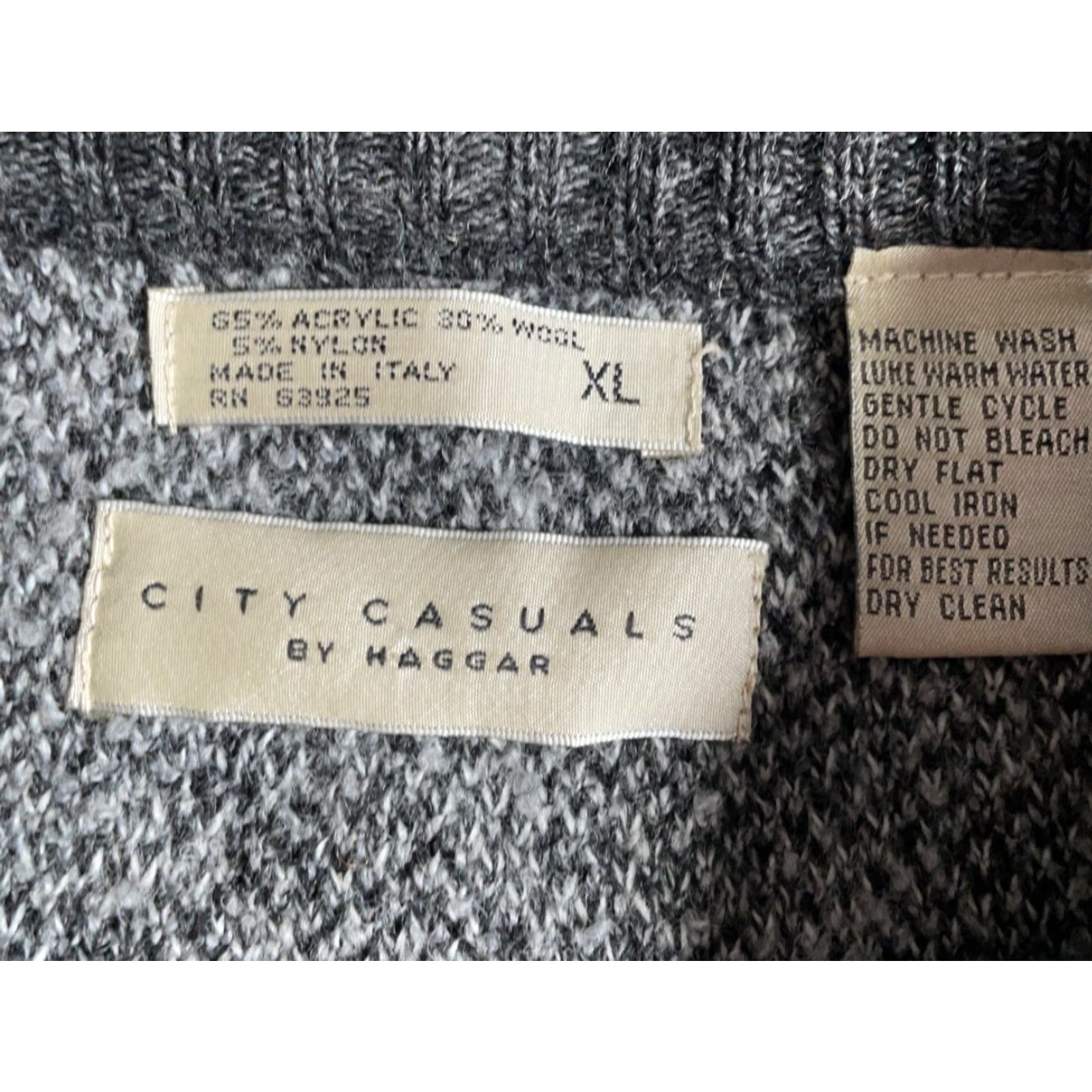 Haggar VINTAGE Haggar Sweater Men XL Black Gray Argyle Diamond Chunky Knit Italy Size US XL / EU 56 / 4 - 3 Thumbnail