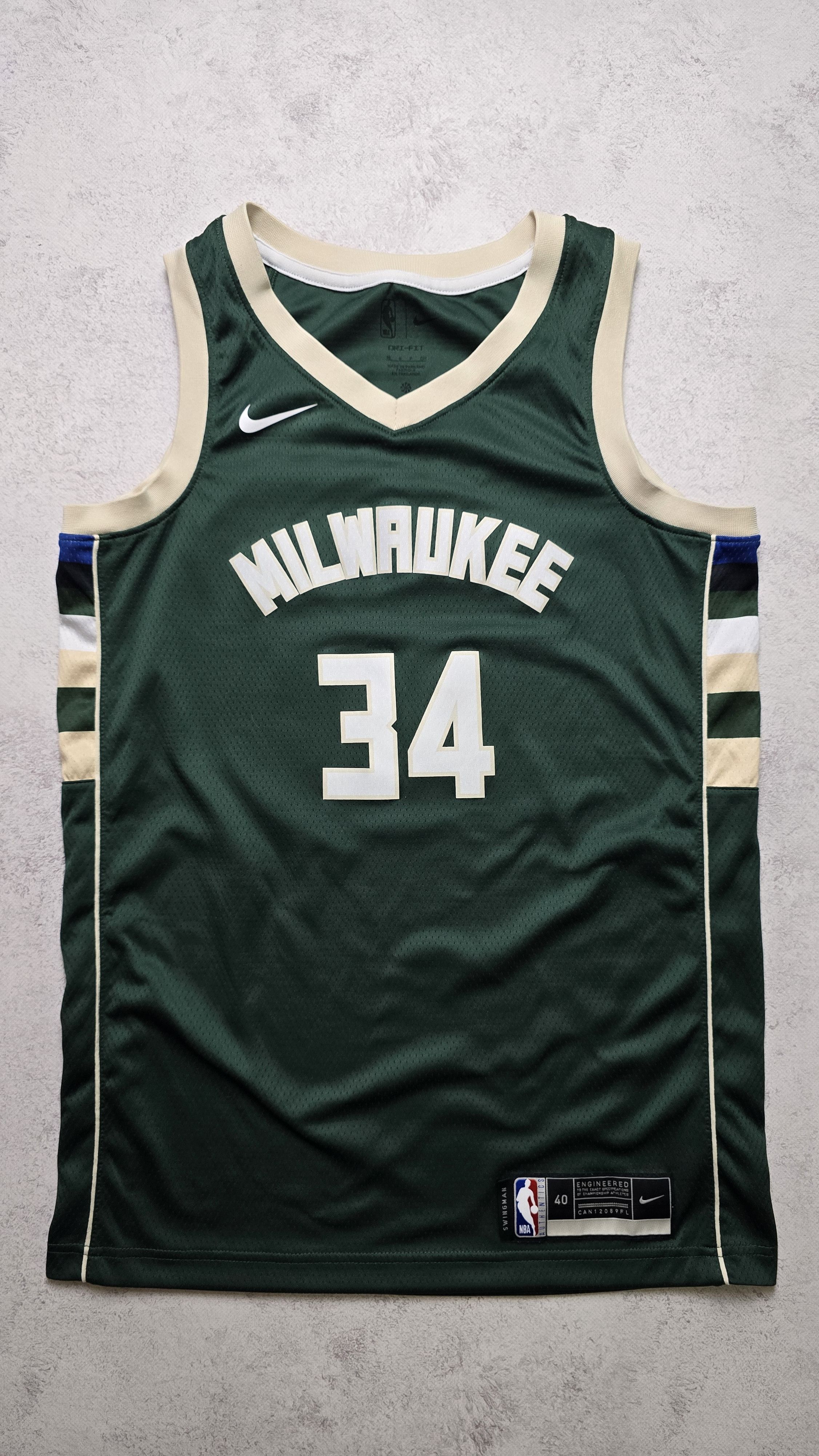 Nike Bucks Giannis Antetokounmpo Icon Edition Swingman Jersey Size US S / EU 44-46 / 1 - 1 Thumbnail