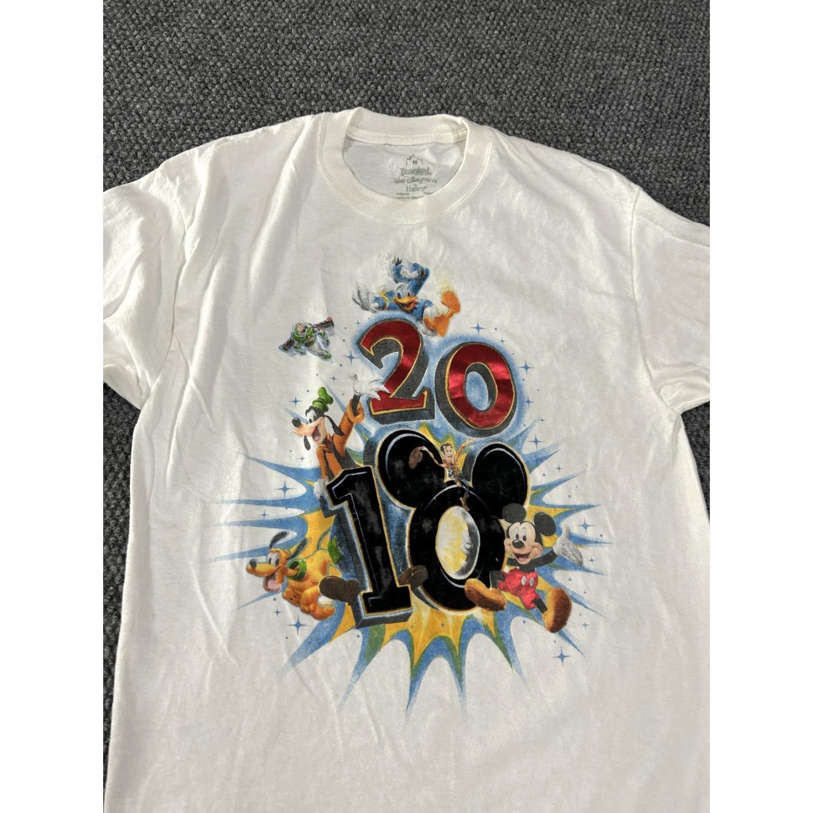 Disney Disney Shirt Mens Medium White Walt Disney World Tour 2010 Mickey Long Sleeve Crew Neck Graphic Print Size US M / EU 48-50 / 2 - 3 Thumbnail