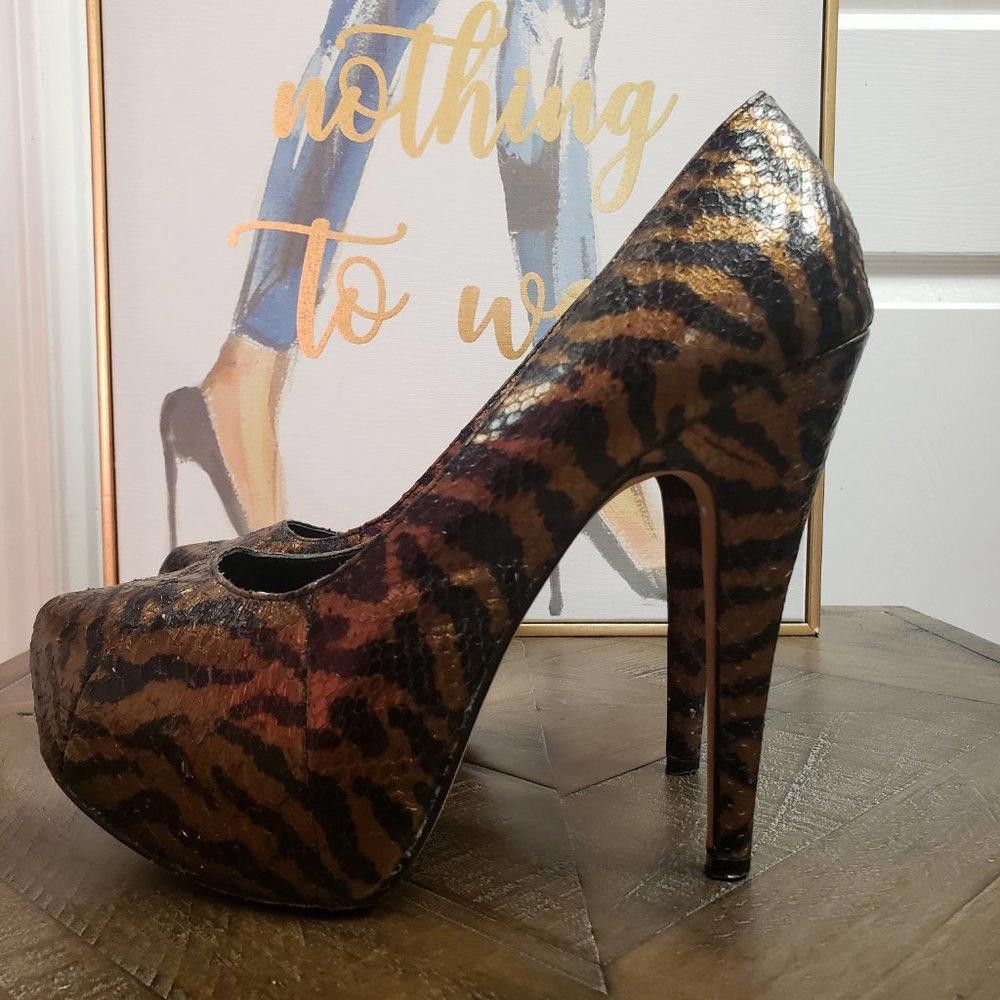 Designer Dolce Vita Platform Pumps Size US 9 / IT 39 - 2 Thumbnail