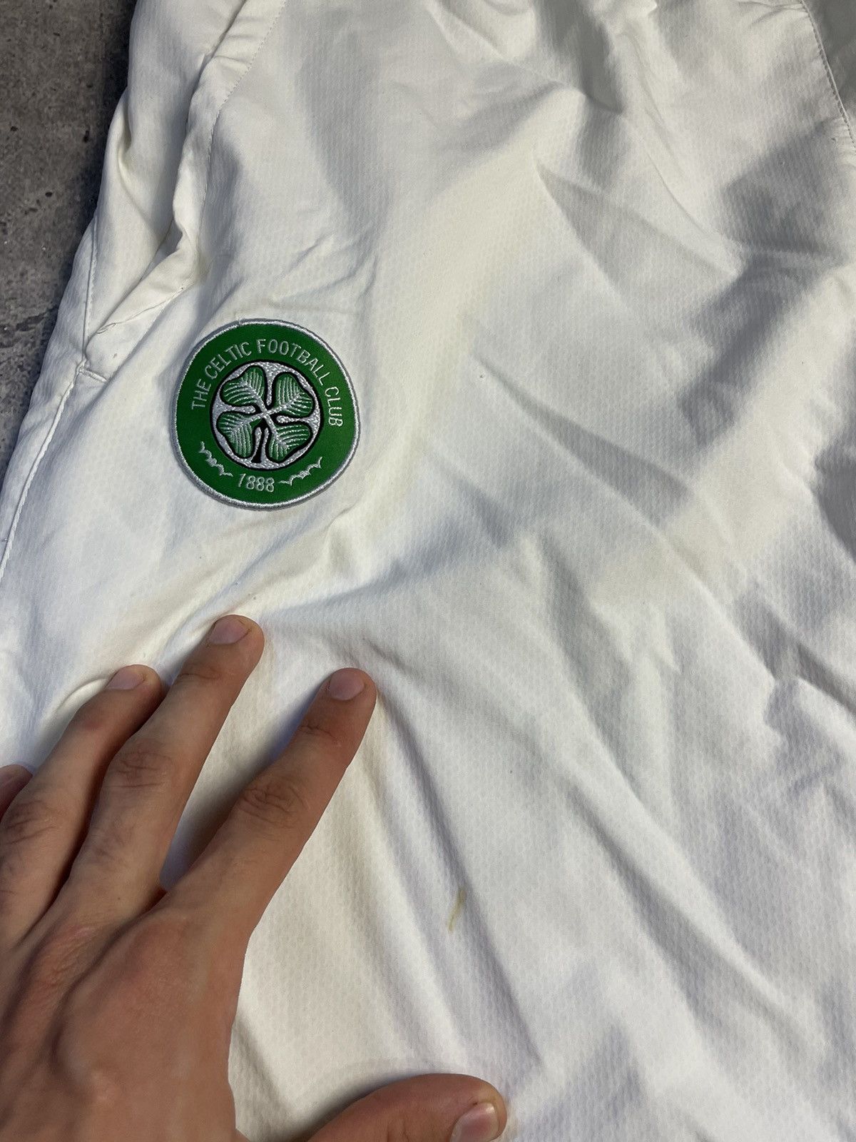 Nike Vintage Nike Celtic Track Pants Y2K Size US 32 / EU 48 - 3 Thumbnail
