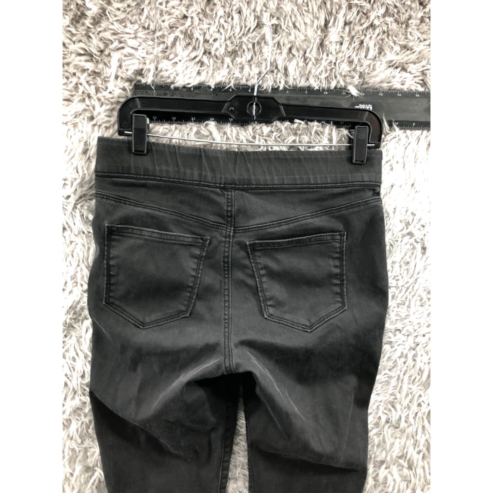 Old Navy Old Navy Rockstar Jegging Dark Wash Black 6 Womens Jeans Regular Rise 28in Inseam Denim Cotton Belt Loops 5-Pocket Zipper Button Size 28" / US 6 / IT 42 - 6 Thumbnail