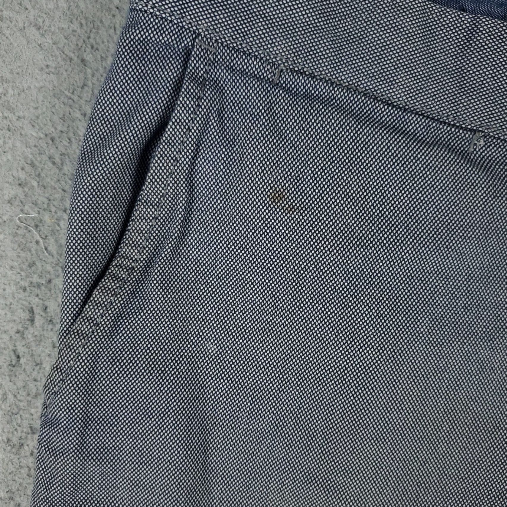 Tommy Hilfiger VINTAGE Tommy Hilfiger Men's Chinos Shorts Size 38 Blue Flat Front Casual Summer Size US 38 / EU 54 - 7 Thumbnail