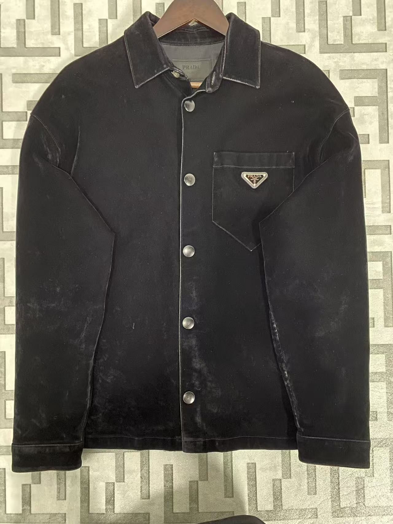 Prada Prada Triangle Logo Button Up Shirt Size M Size US M / EU 48-50 / 2 - 1 Thumbnail