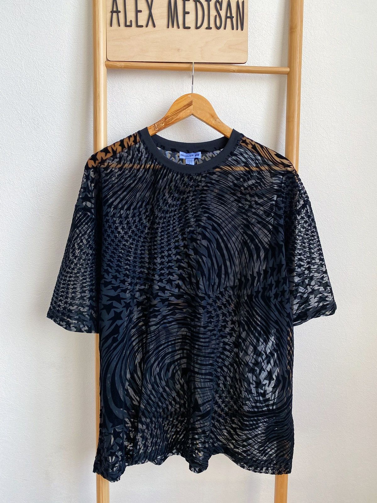 Mugler Mugler x H&M Swirling Star Mesh T-Shirt Size US XXL / EU 58 / 5 - 2 Thumbnail