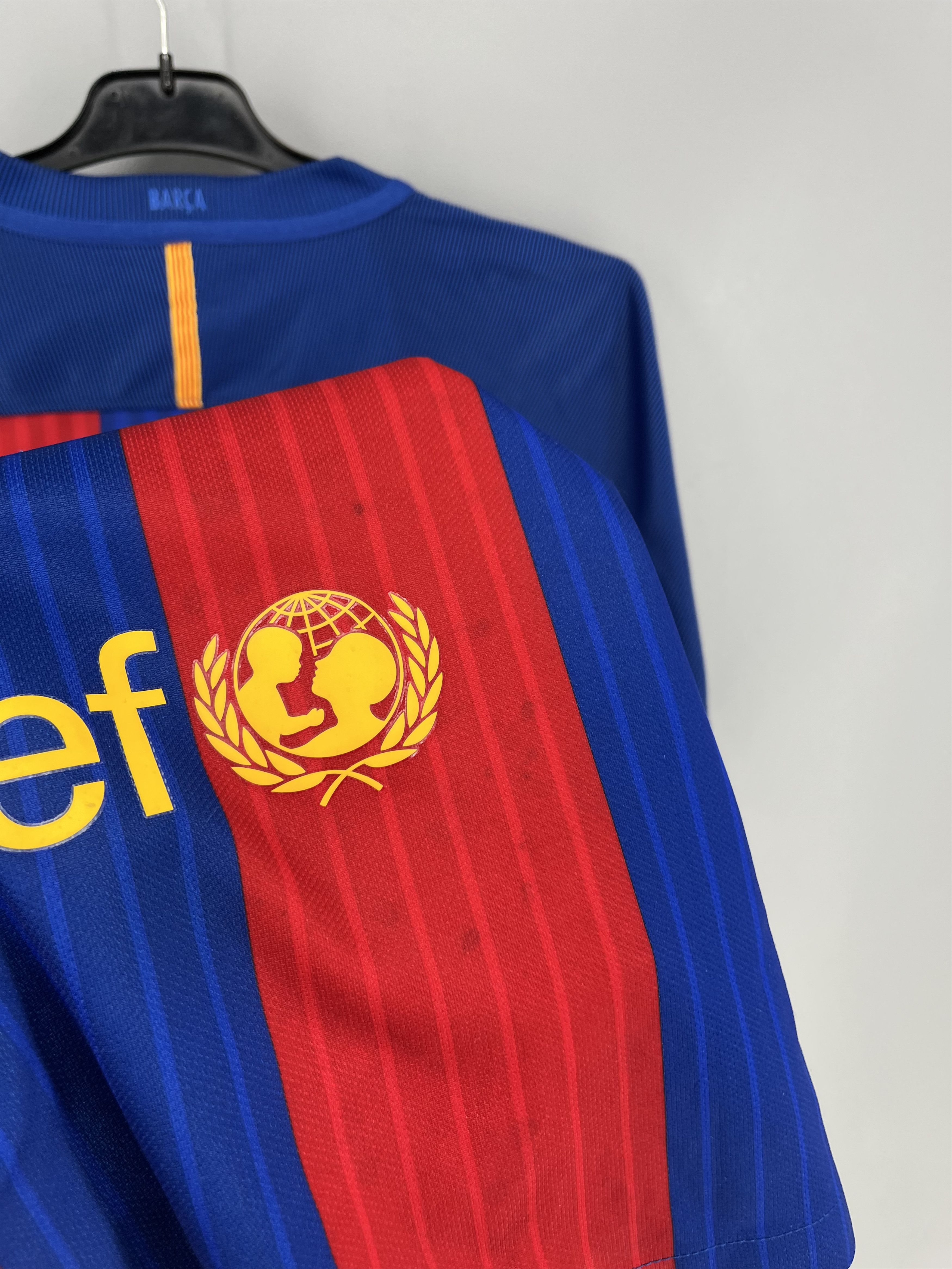 Vintage FC Barcelona Nike 2016 2017 Soccer Jersey Home Football Size US M / EU 48-50 / 2 - 17 Thumbnail