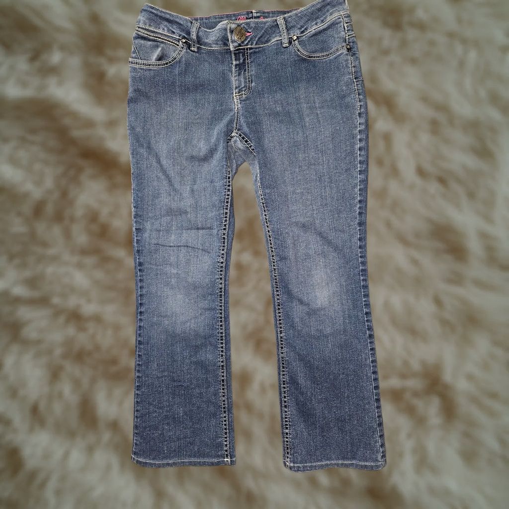 Wrangler VINTAGE Wrangler Jeans Womens Bootcut 9/10 32 Blue Embroidered Pockets Stretch Denim 10MWZ Womens Jeans Size 30" / US 8 / IT 44 - 1 Thumbnail