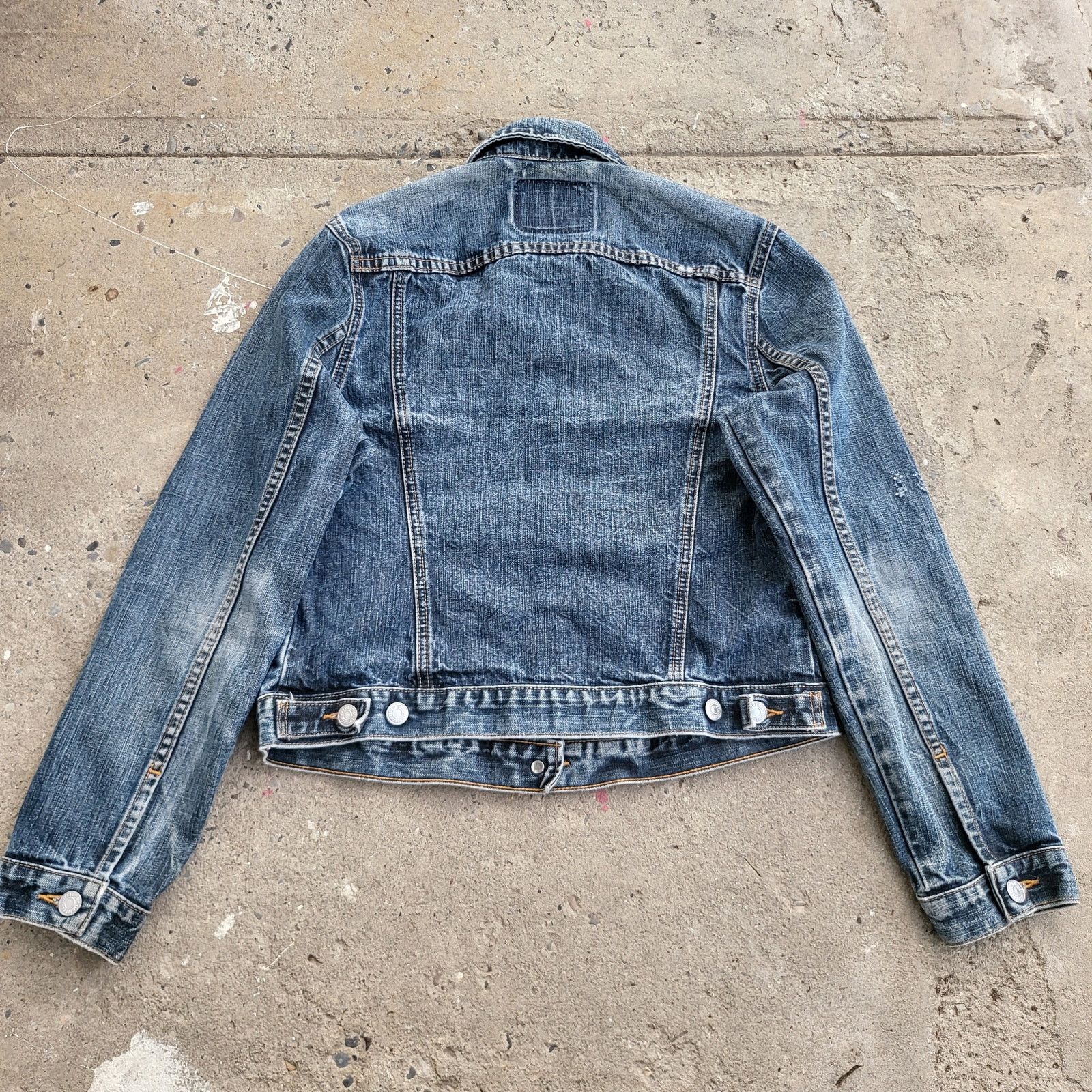 Levi's Vintage Levi's Trucker Jacket Size S USA Blue Denim Jean Y2K Size S / US 4 / IT 40 - 4 Thumbnail