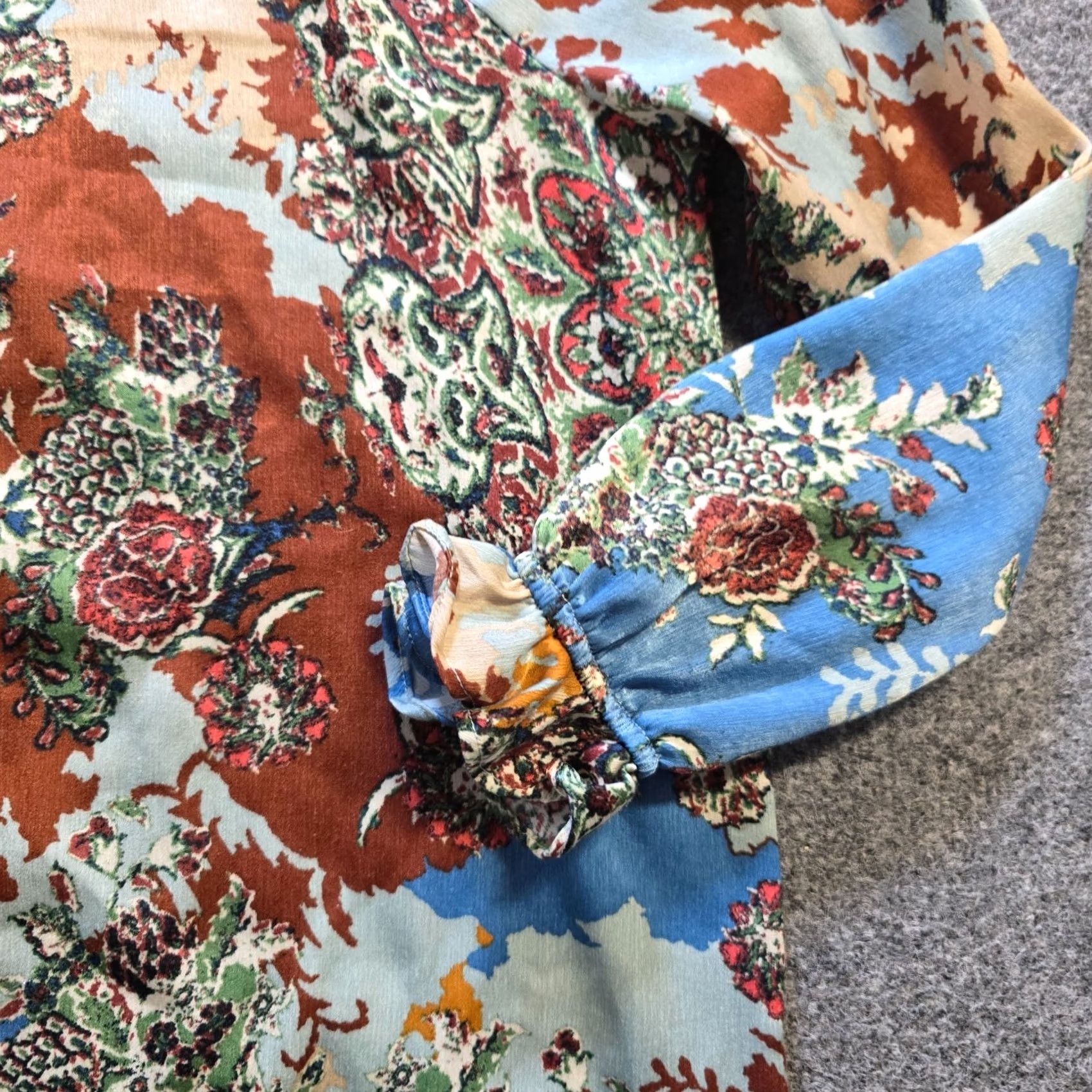 Vintage Everleigh Top Womens S Brown Size Blue Paisley Floral Satin Peasant Casual Size S / US 4 / IT 40 - 3 Thumbnail