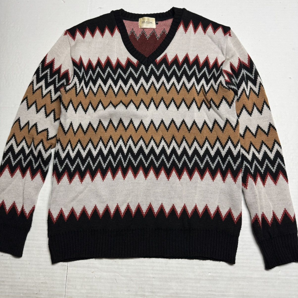 CAL O LINE CAL O LINE Japan Men's V-Neck Sweater In Navajo Stripe Size US M / EU 48-50 / 2 - 1 Thumbnail
