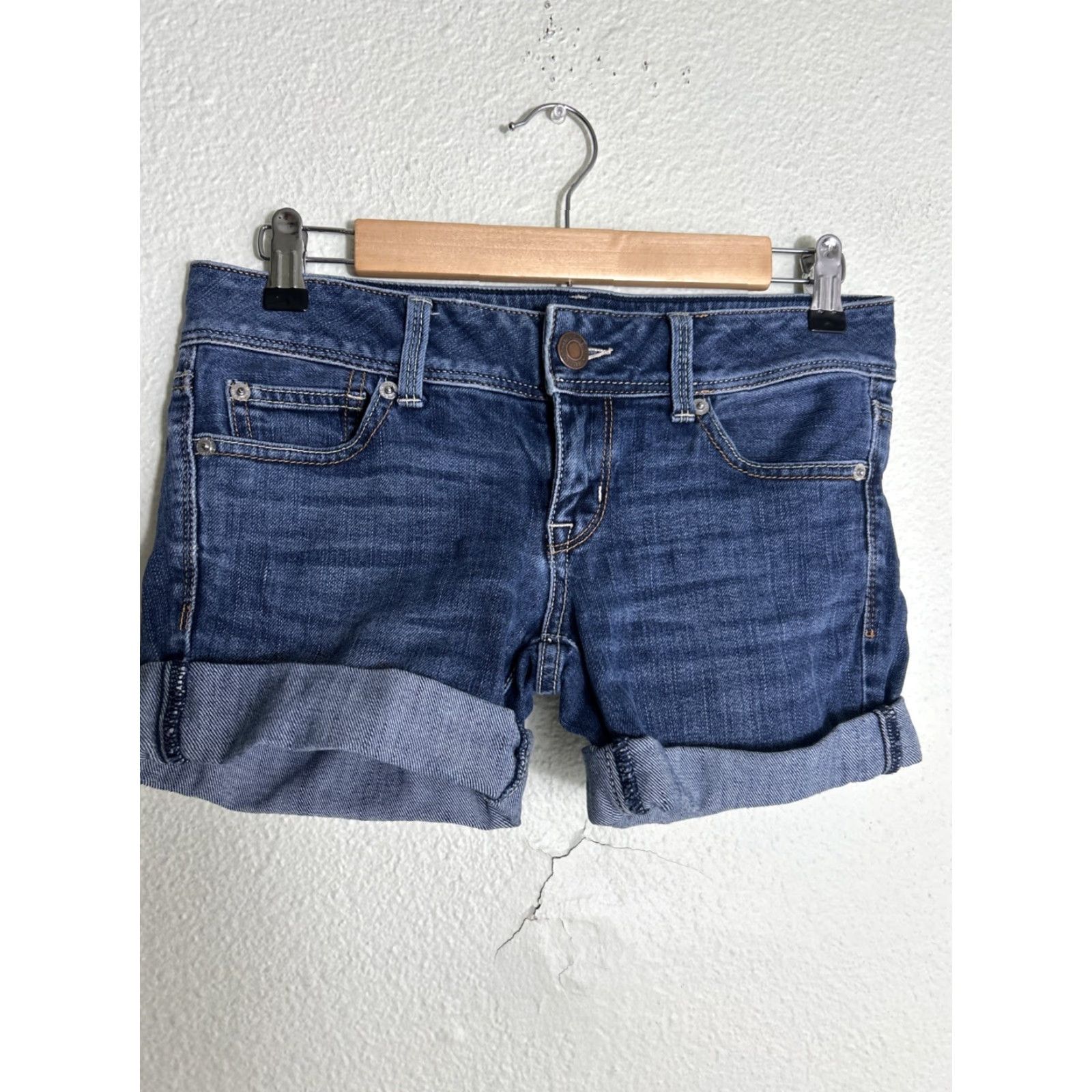 American Eagle Outfitters American Eagle Stretch Slim Boot Shorts Size 2 Dark Wash 28x4 Size 42" / US 20 - 2 Thumbnail