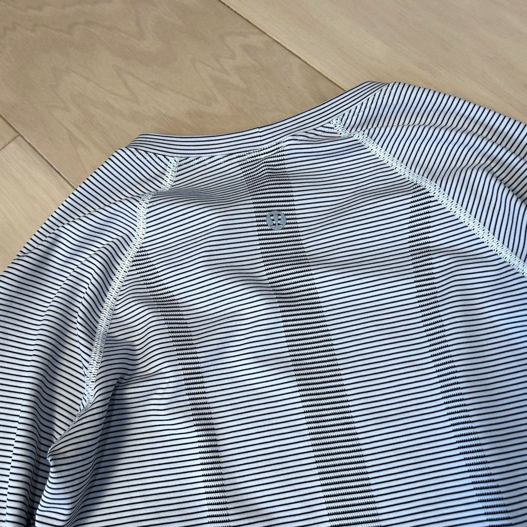 Lululemon Lululemon Swiftly Tech Long Sleeve Crew Top Women’s 4 Size S / US 4 / IT 40 - 5 Thumbnail