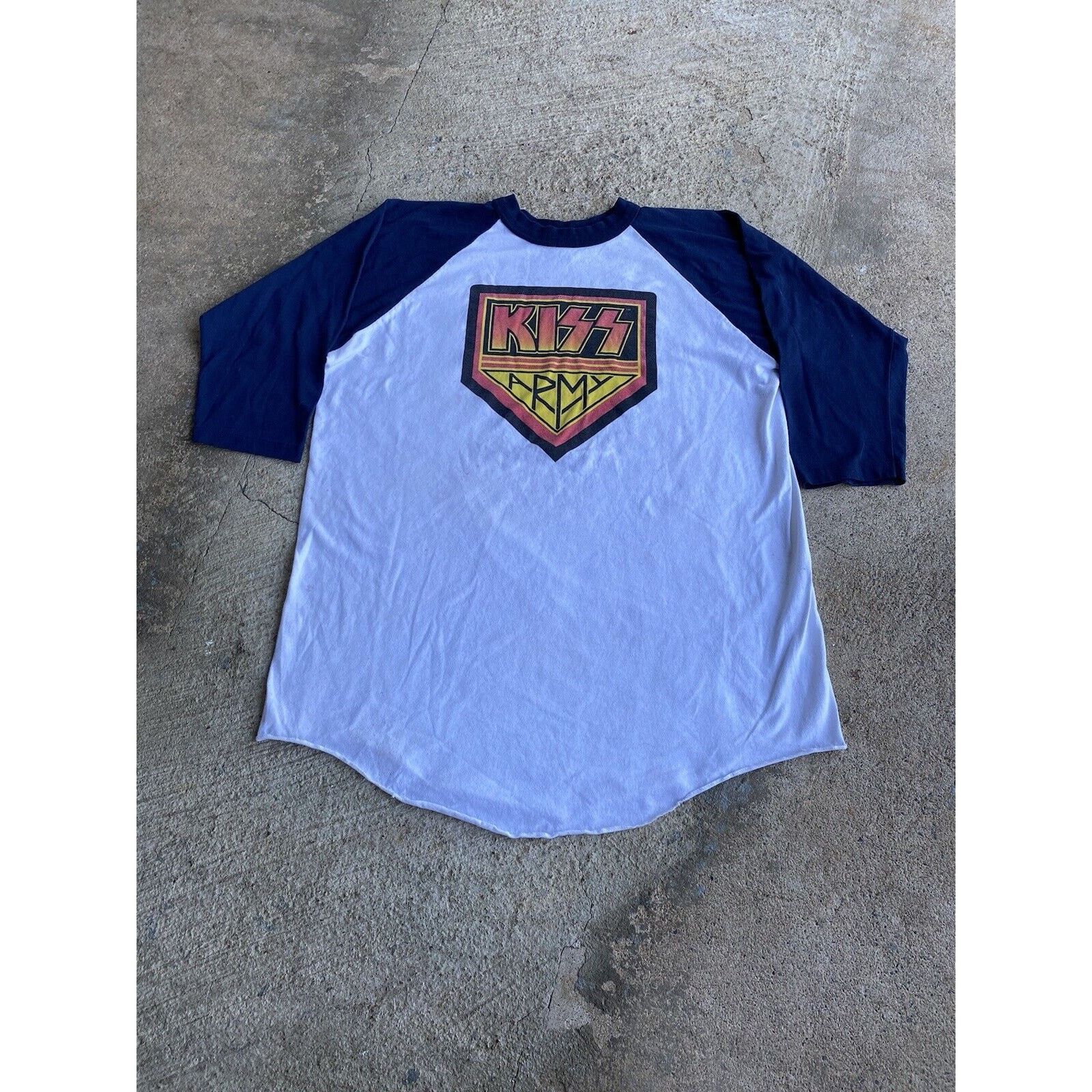 Band Tees Vintage 90’s KISS Army 1996 Concert Raglan Shirt XL Stained Size US XL / EU 56 / 4 - 1 Thumbnail
