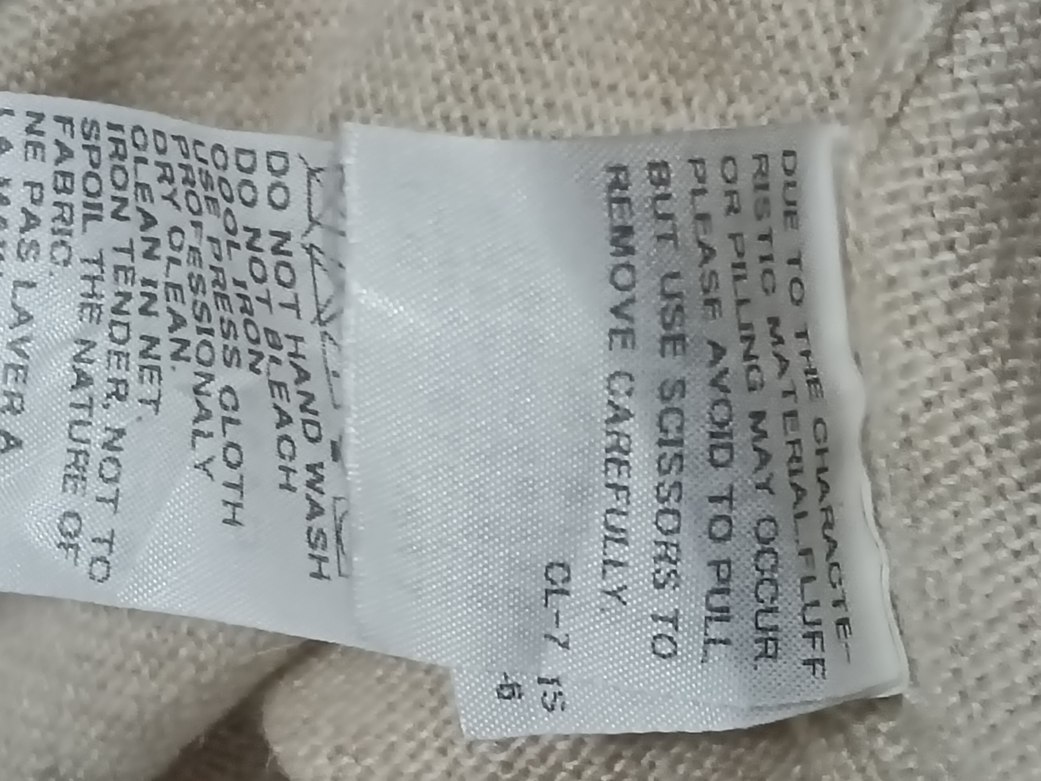 Tsumori Chisato ISSEY MIYAKE TSUMORI CHISATO CATS CASHMERE KNITWEAR SWEATER Size XS / US 0-2 / IT 36-38 - 3 Thumbnail