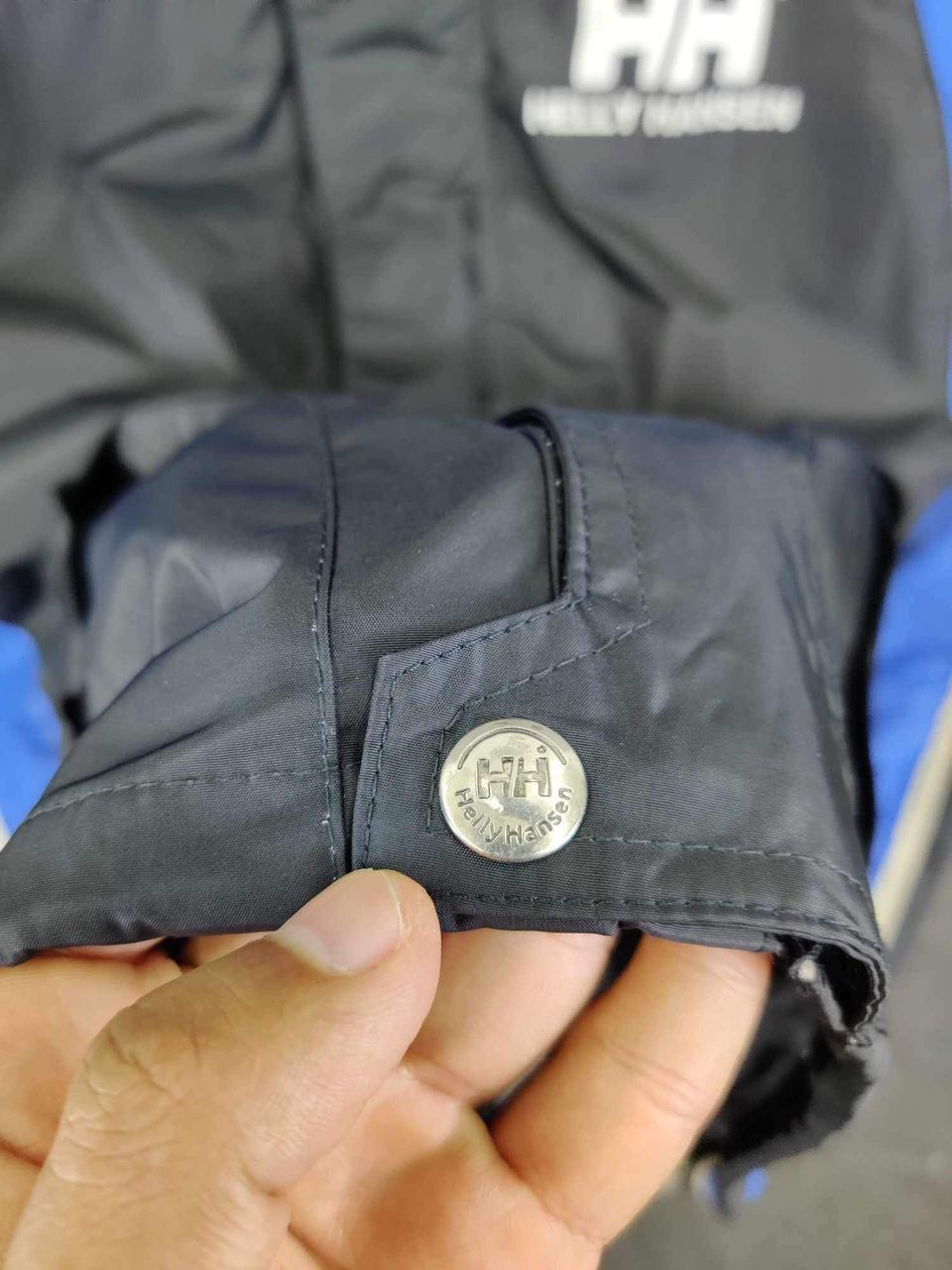 Helly Hansen Vintage Helly Hansen Waterproof Windbreaker Jacket Size US M / EU 48-50 / 2 - 12 Thumbnail