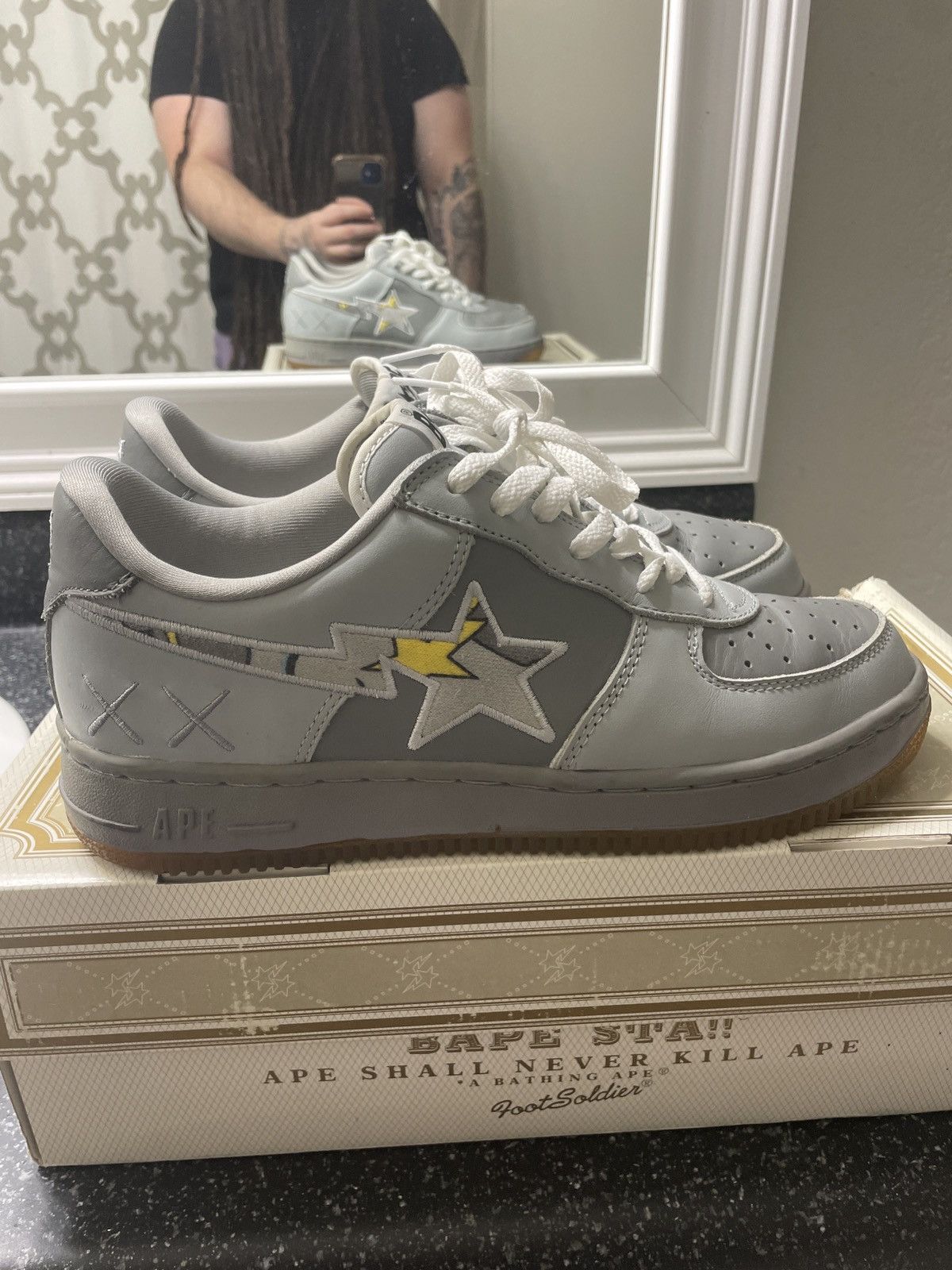Bape × Kaws BAPE X KAWS STAS SIZE 9.5 Size US 9.5 / EU 42-43 - 4 Thumbnail