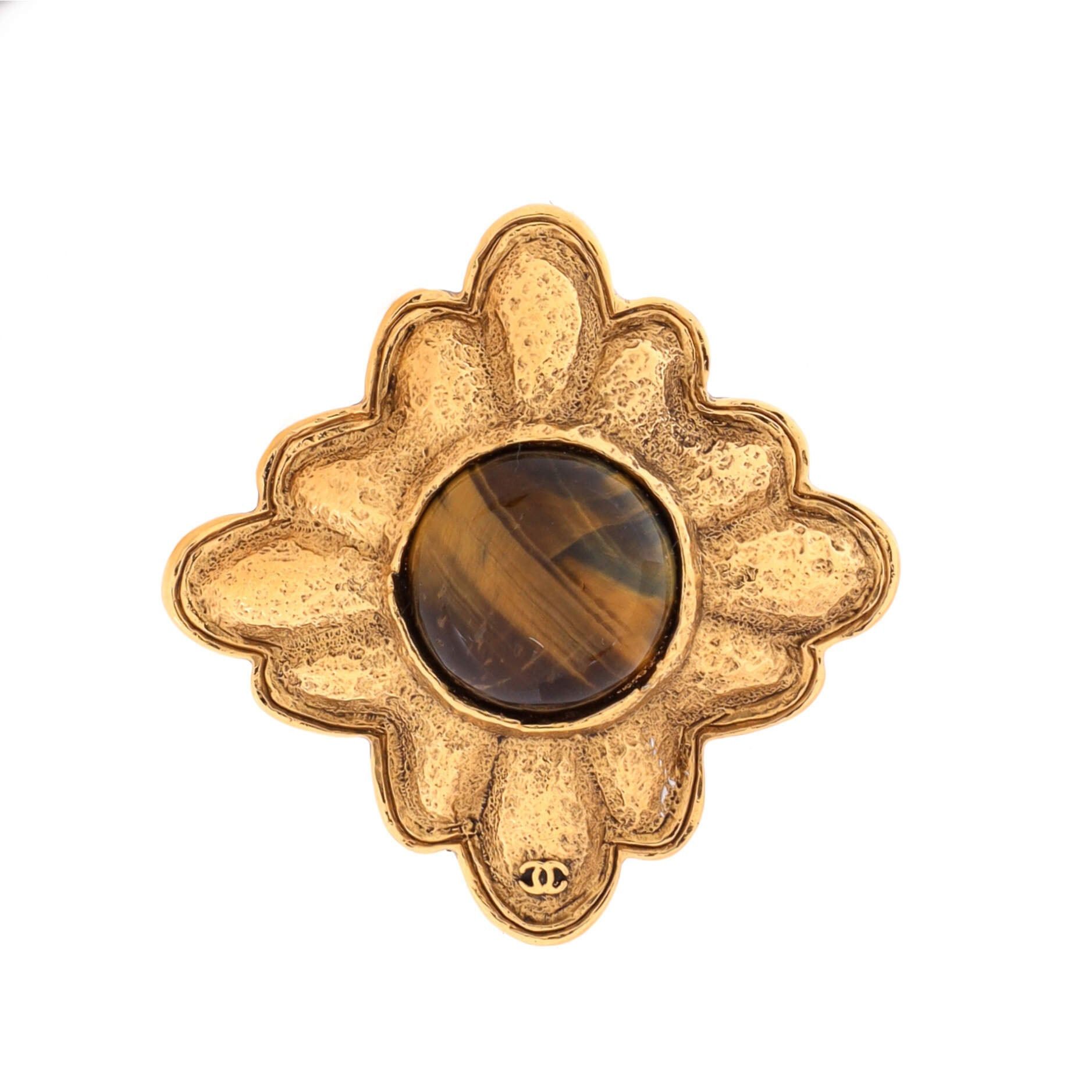 Chanel Vintage Baroque Brooch Size ONE SIZE - 1 Thumbnail