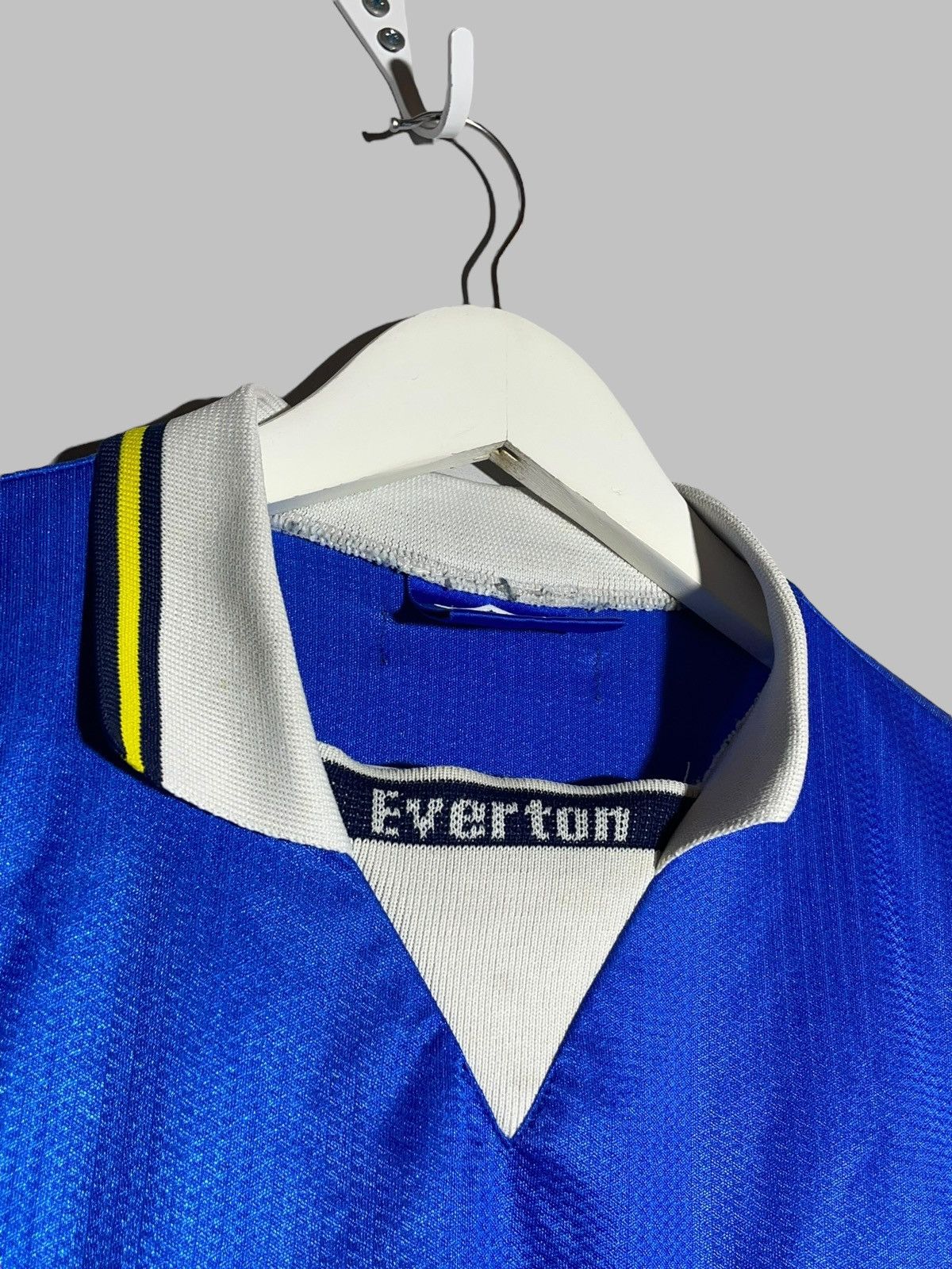 Umbro × Vintage Everton Umbro 1998/99 Home Vintage Football Shirt Size US XL / EU 56 / 4 - 7 Thumbnail
