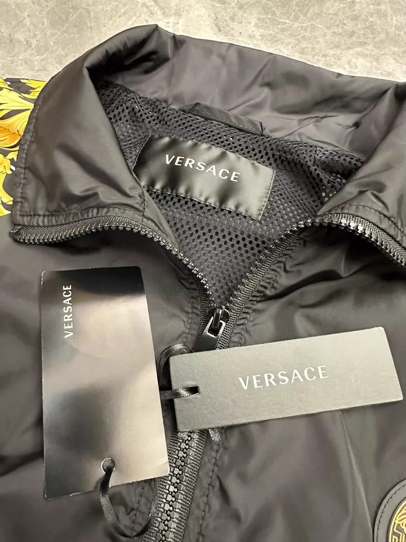Versace Versace A classic jacket for men Size US M / EU 48-50 / 2 - 3 Thumbnail